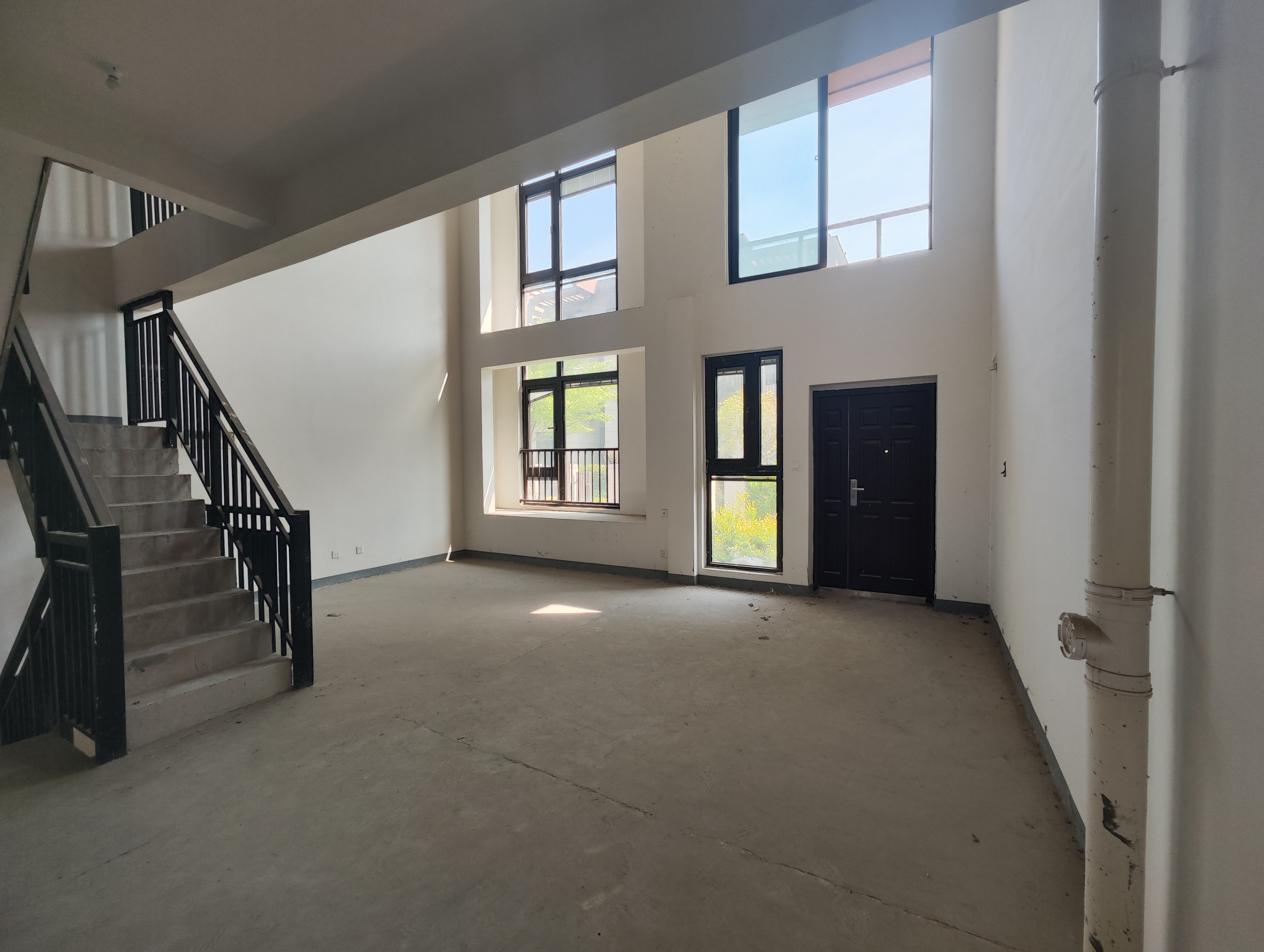 绿地新里城 5室3厅2卫 140.00m²