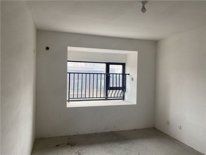 盛和九里香堤一期 3室2厅2卫 124m&sup2;