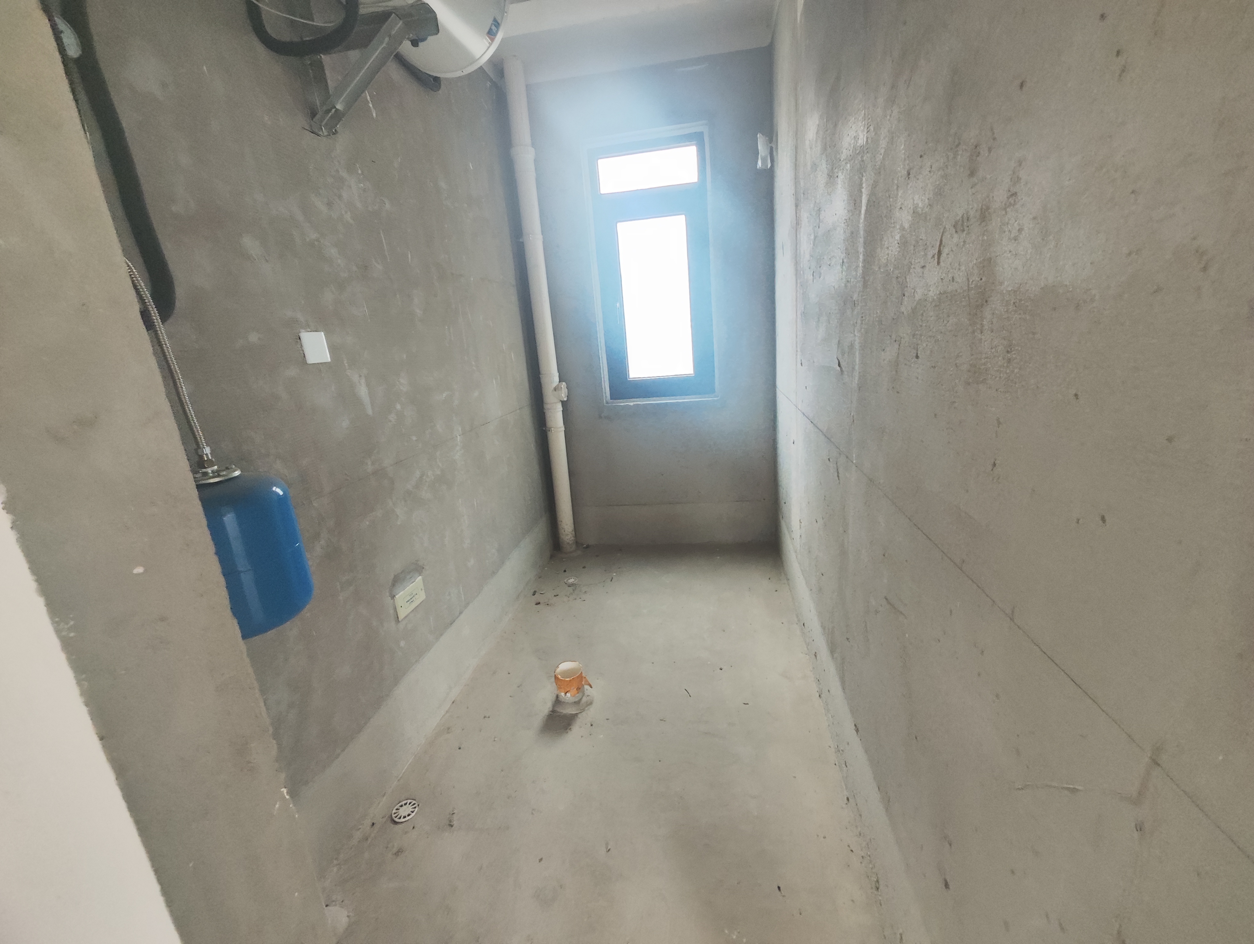 绿地新里城 4室2厅2卫 103m&sup2;