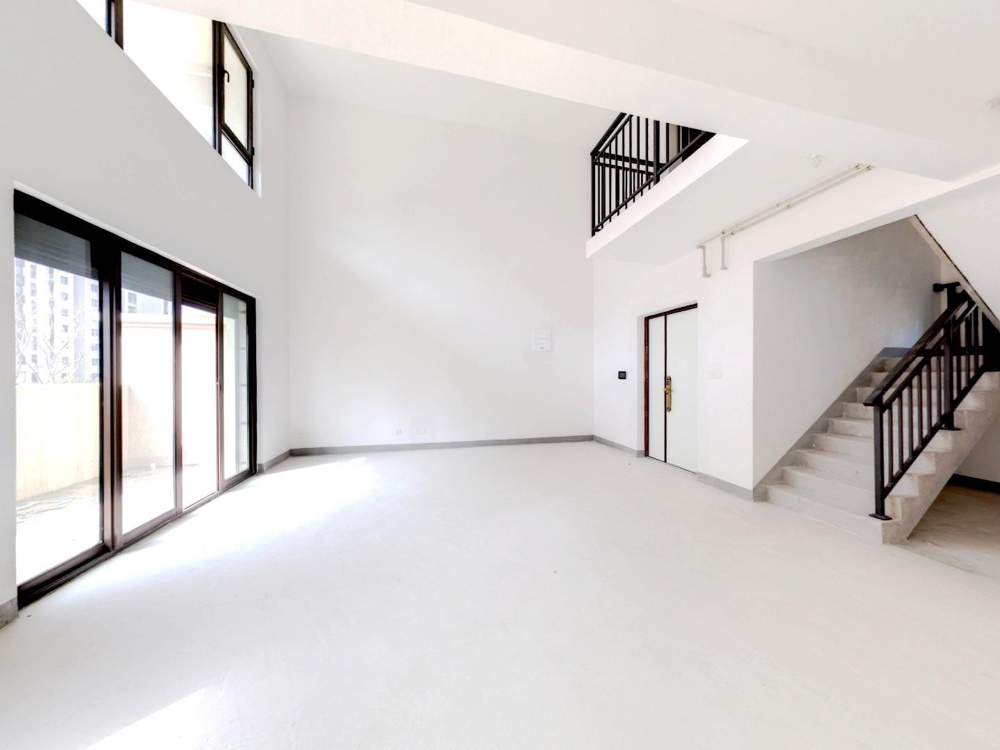 中海铂樾府 4室2厅2卫 208.71m&sup2;