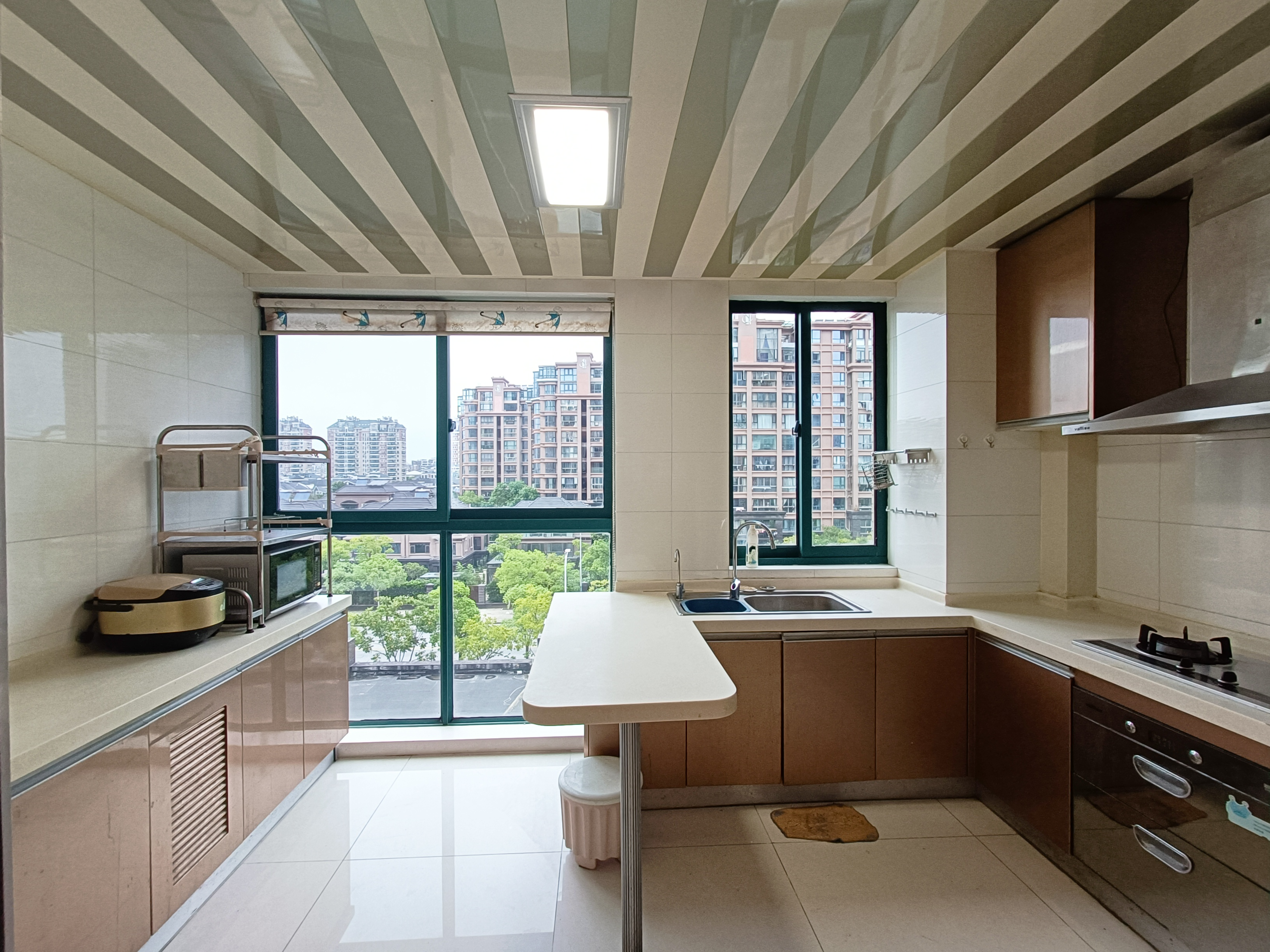 新城小区 3室2厅1卫 147.00m&sup2;
