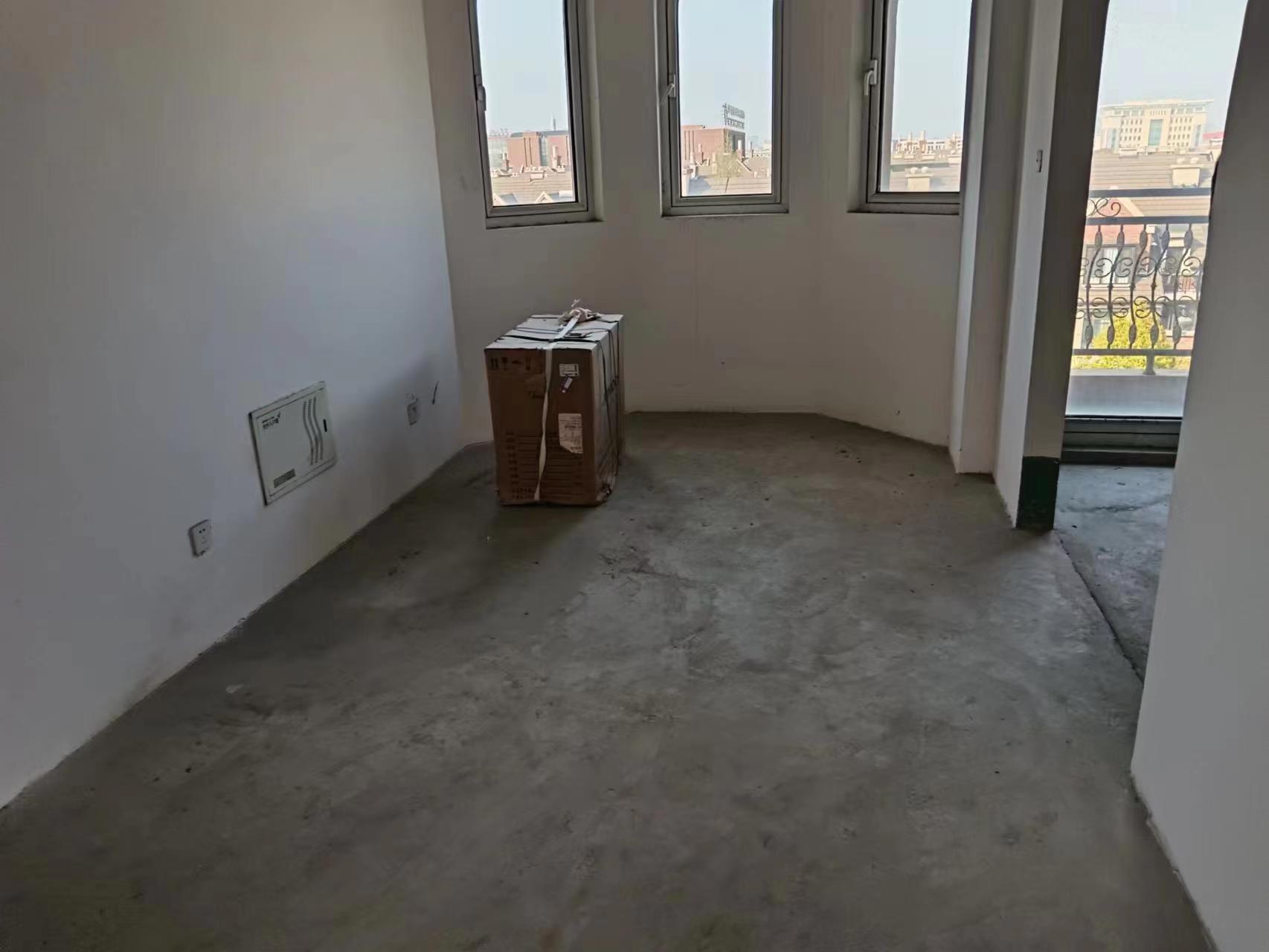 军山花园 3室2厅2卫 143m&sup2;