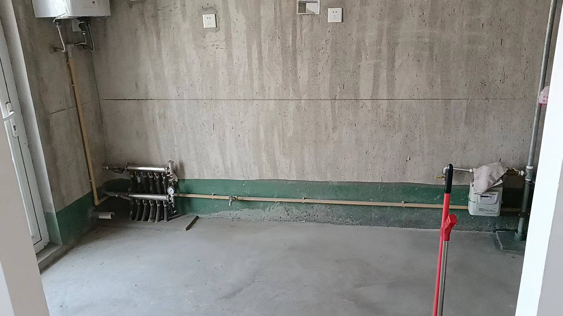 军山花园 3室2厅2卫 143m&sup2;