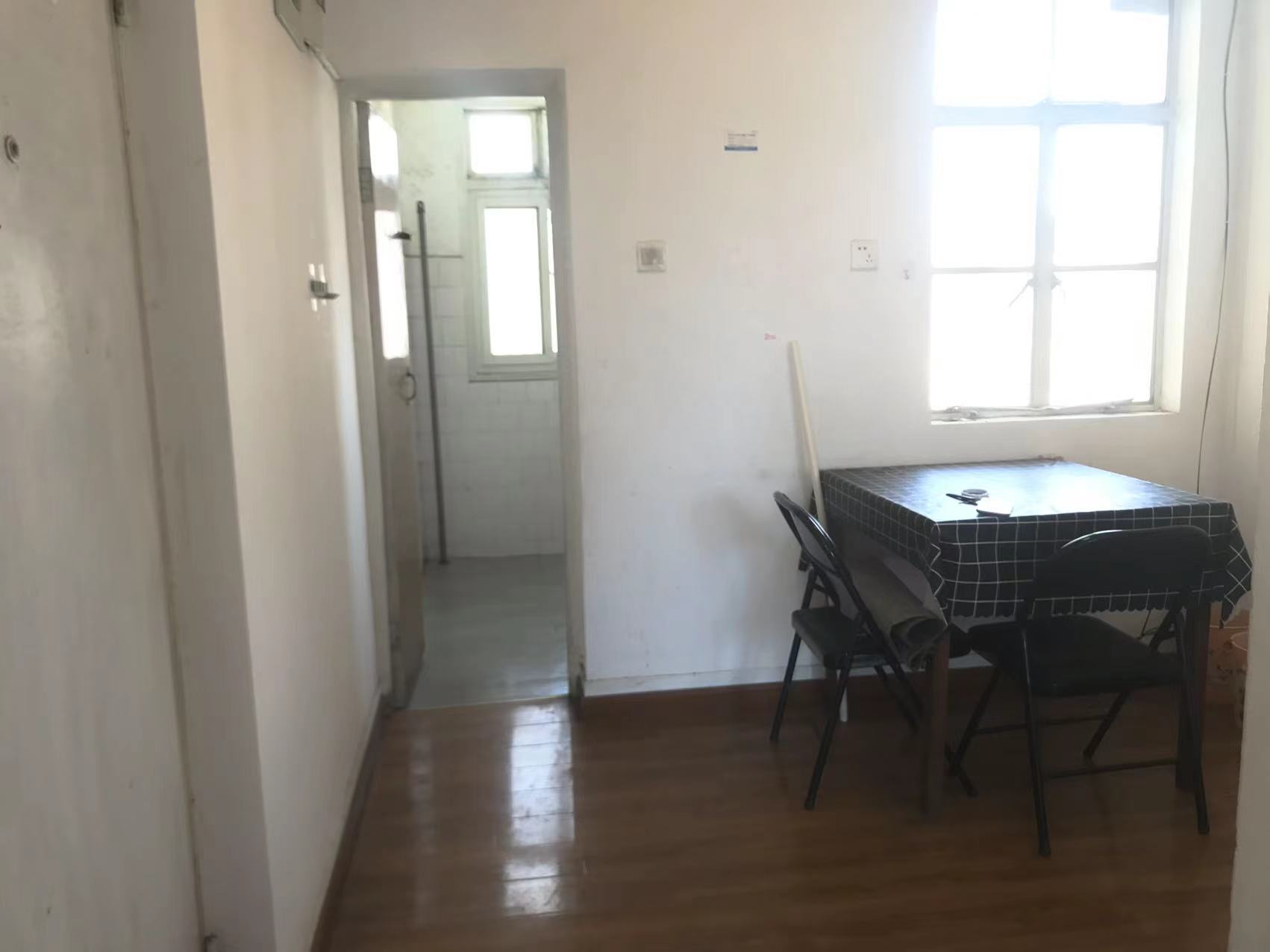 城港新村 2室1厅1卫 60m&sup2;