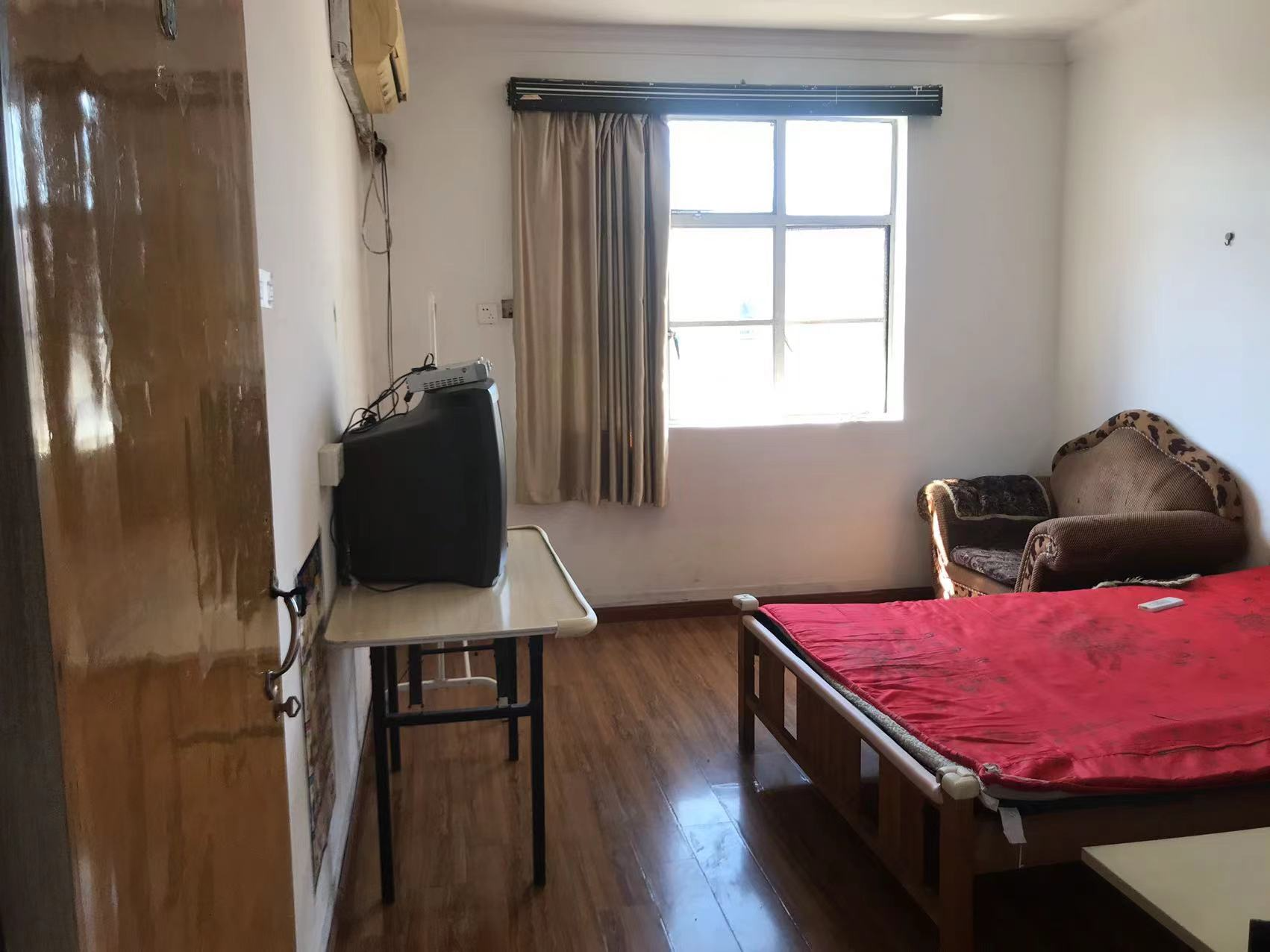 城港新村 2室1厅1卫 60m&sup2;