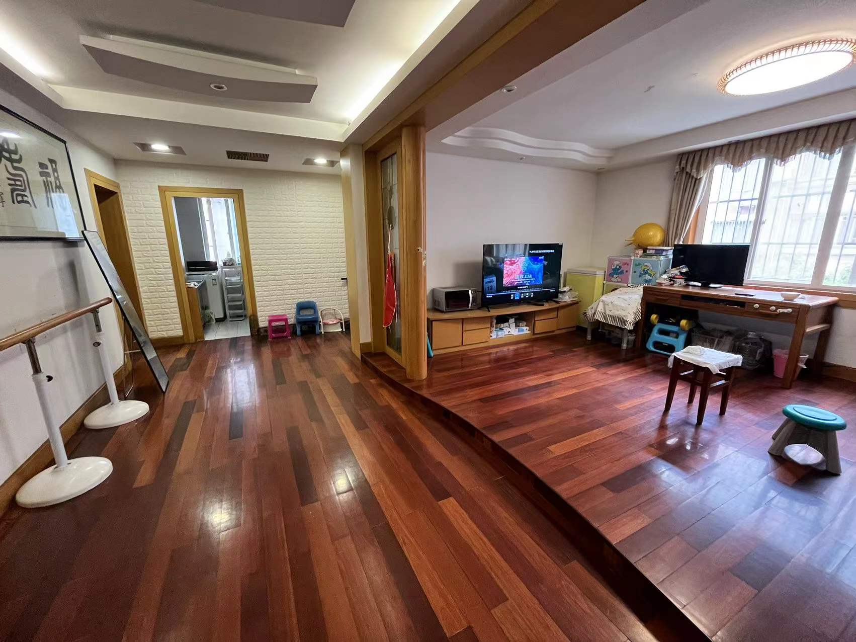 佳成花苑 3室2厅1卫 119.00m&sup2;