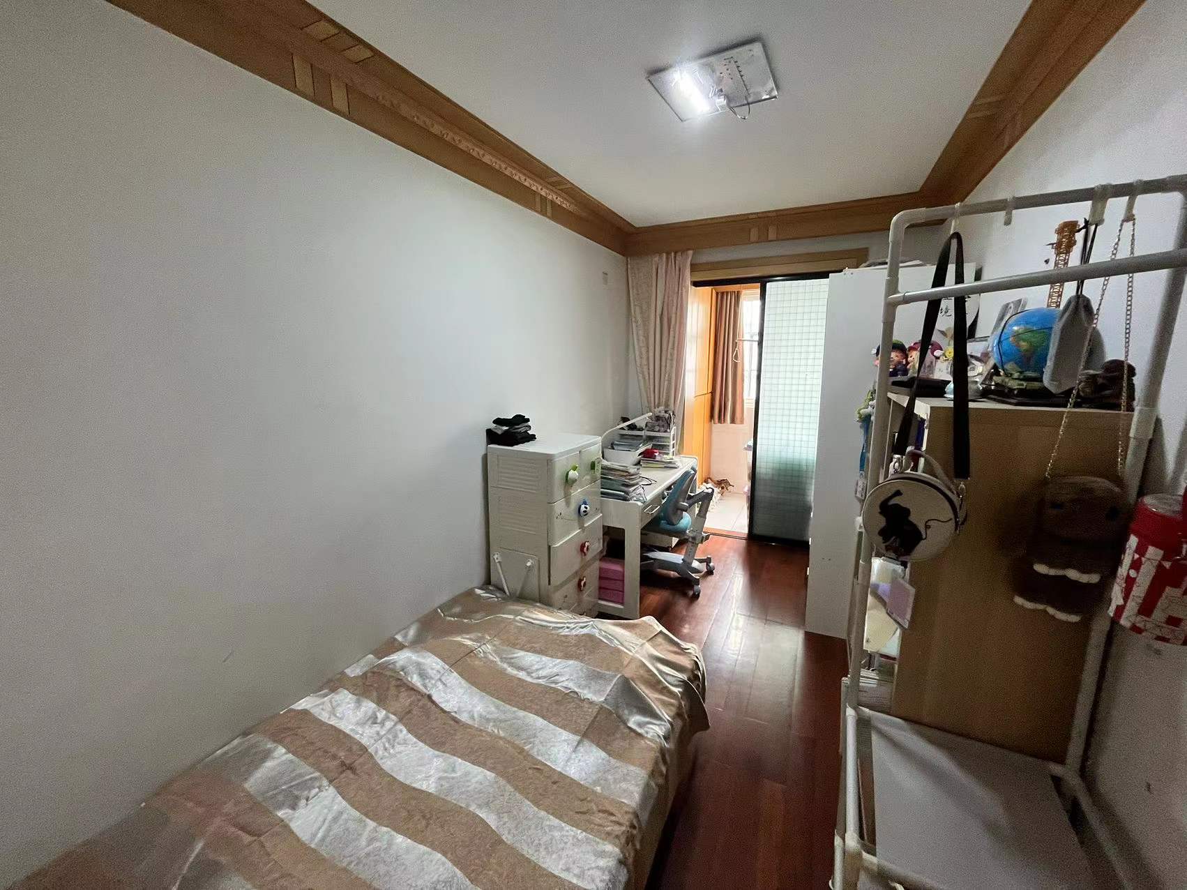佳成花苑 3室2厅1卫 119.00m&sup2;