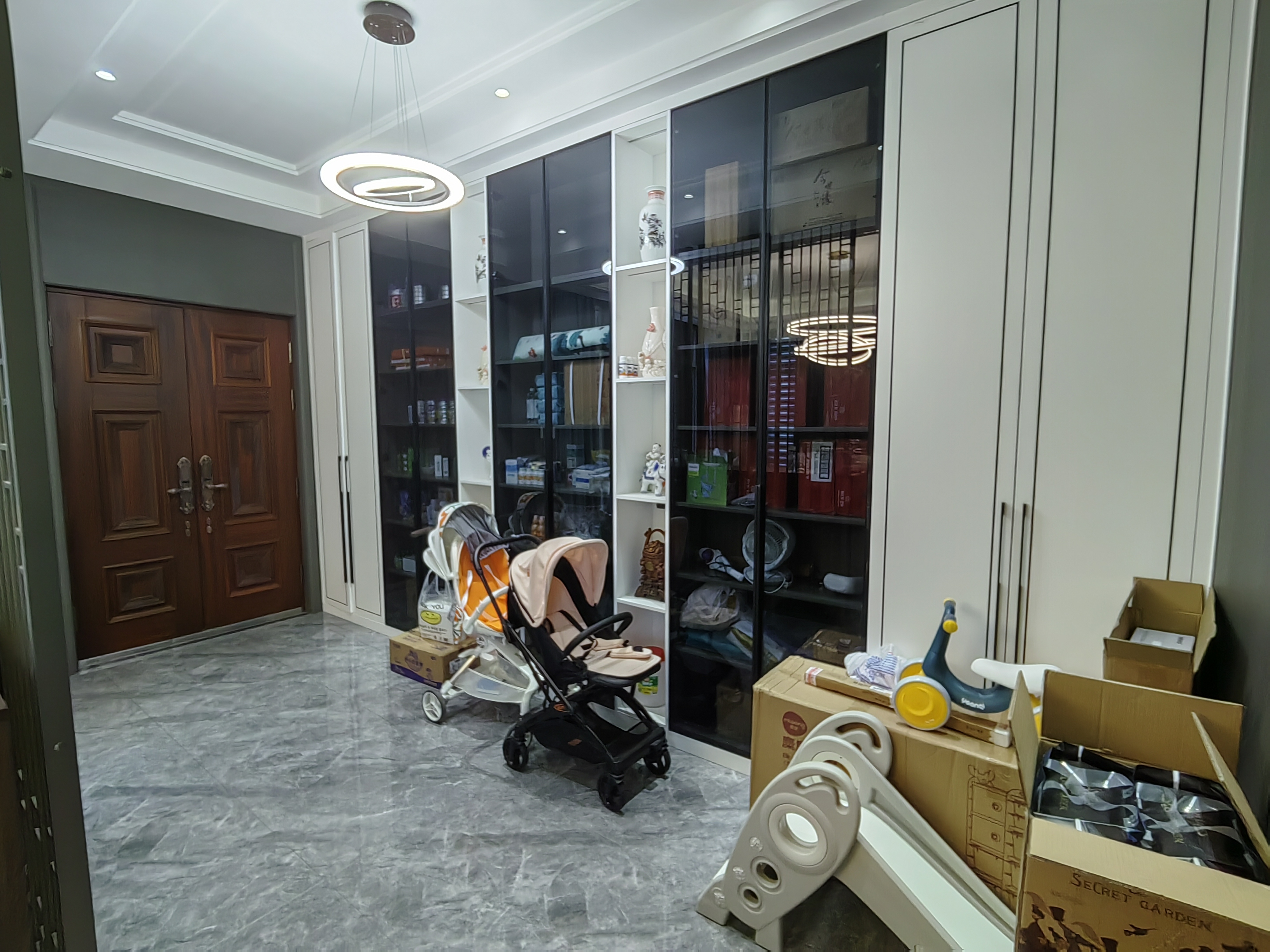 顺发御园 3室3厅3卫 261.00m²