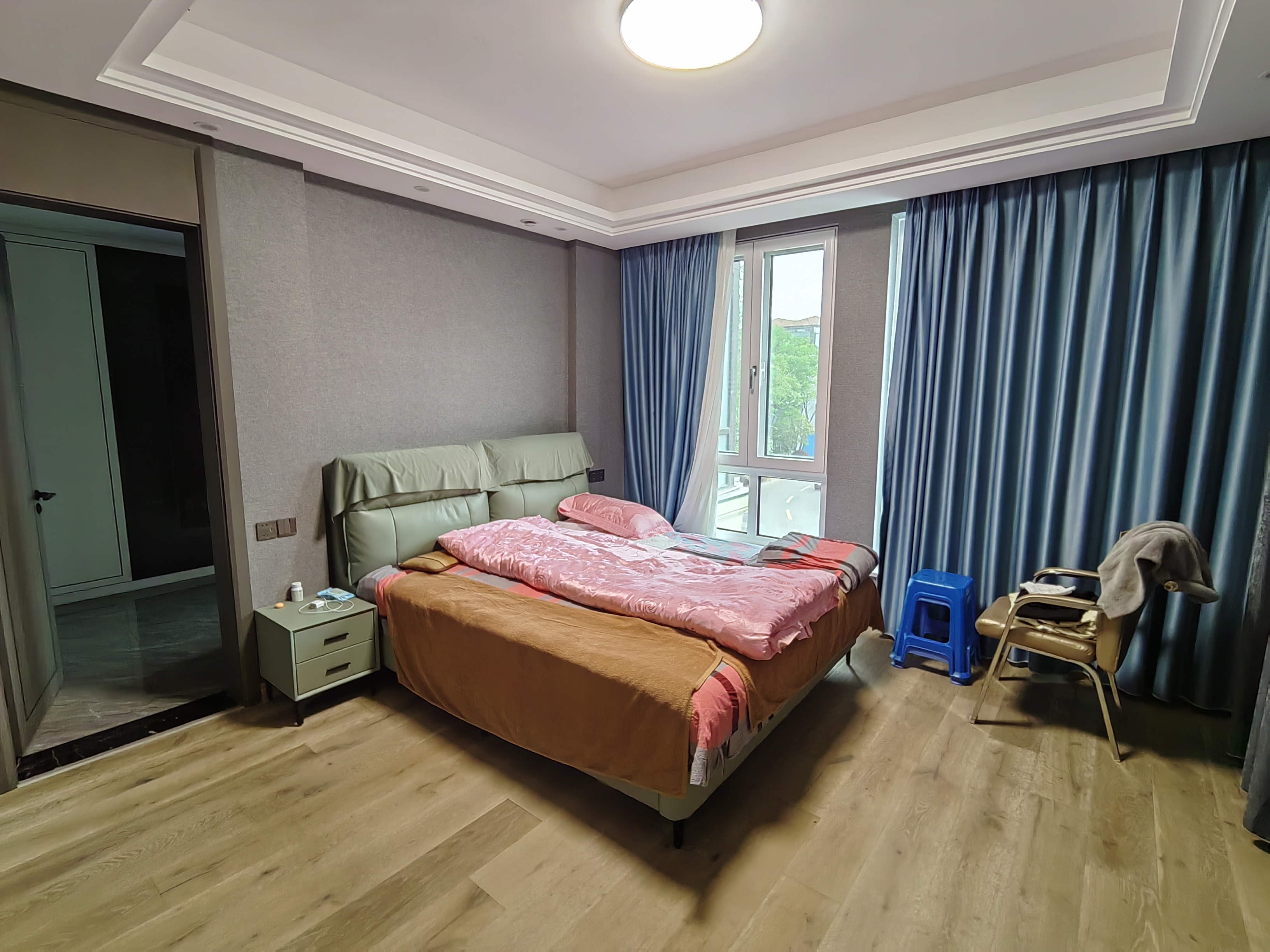 顺发御园 3室3厅3卫 261.00m&sup2;