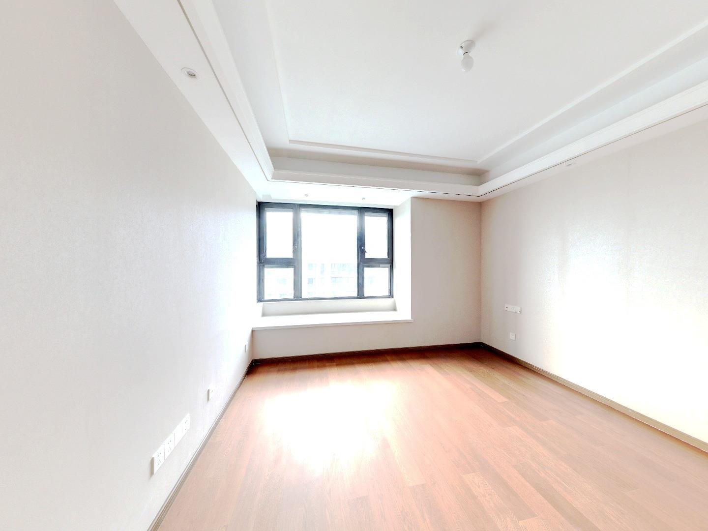 绿城沁园 3室2厅2卫 133m&sup2;