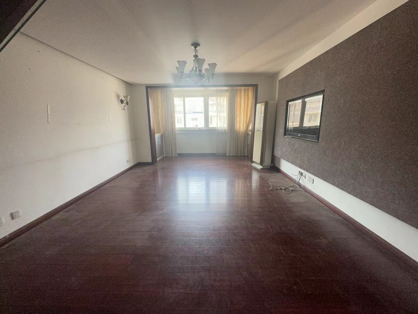 春晖花园 4室2厅3卫 149.9m&sup2;