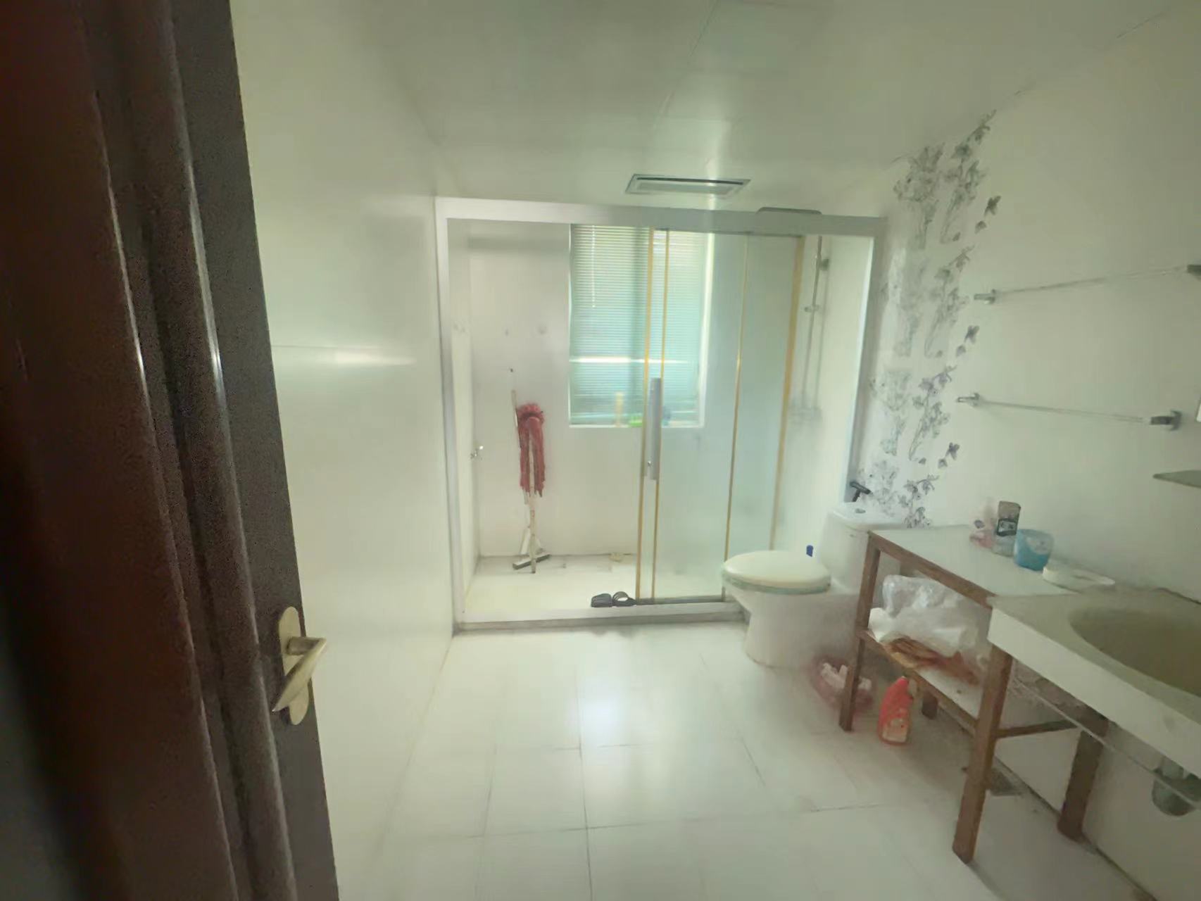 春晖花园 4室2厅3卫 149.9m&sup2;