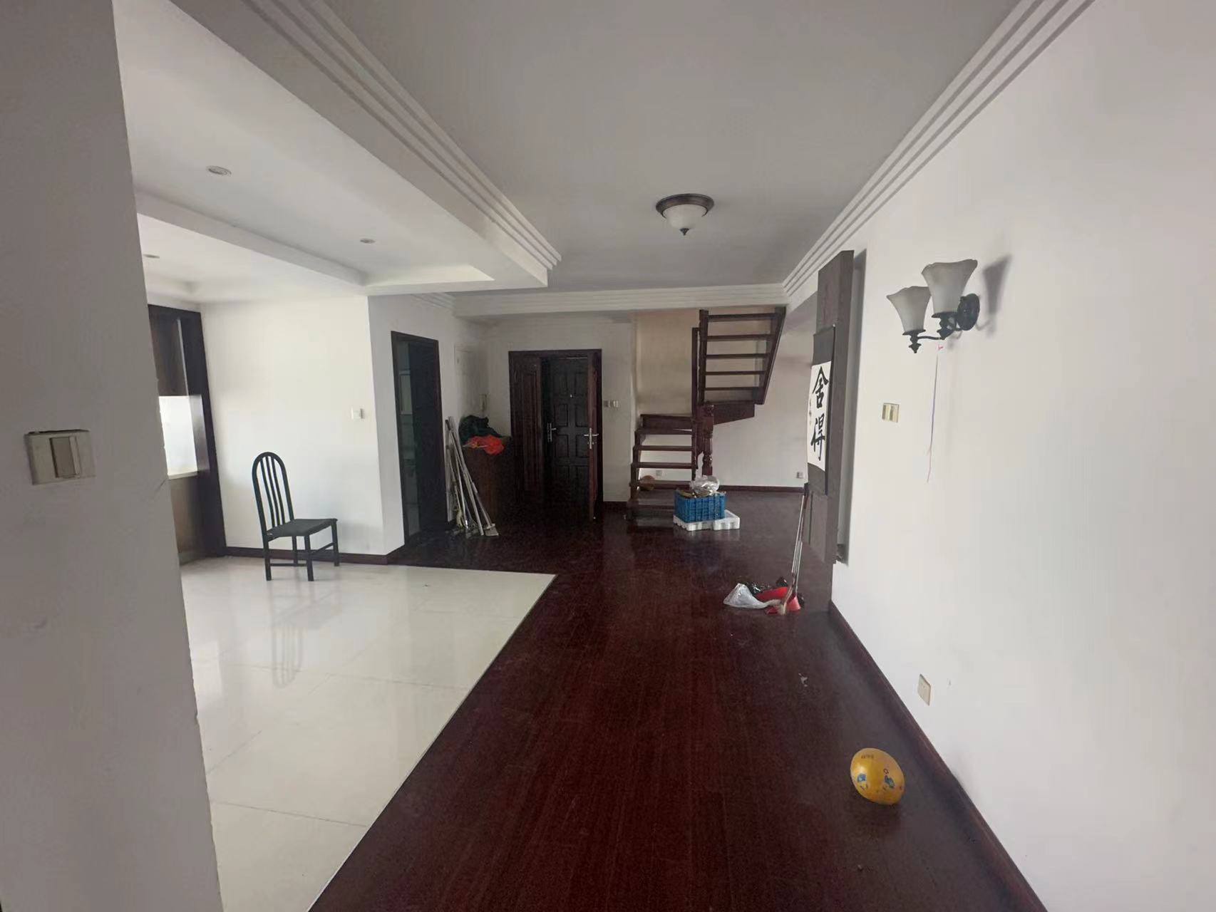 春晖花园 4室2厅3卫 149.9m&sup2;