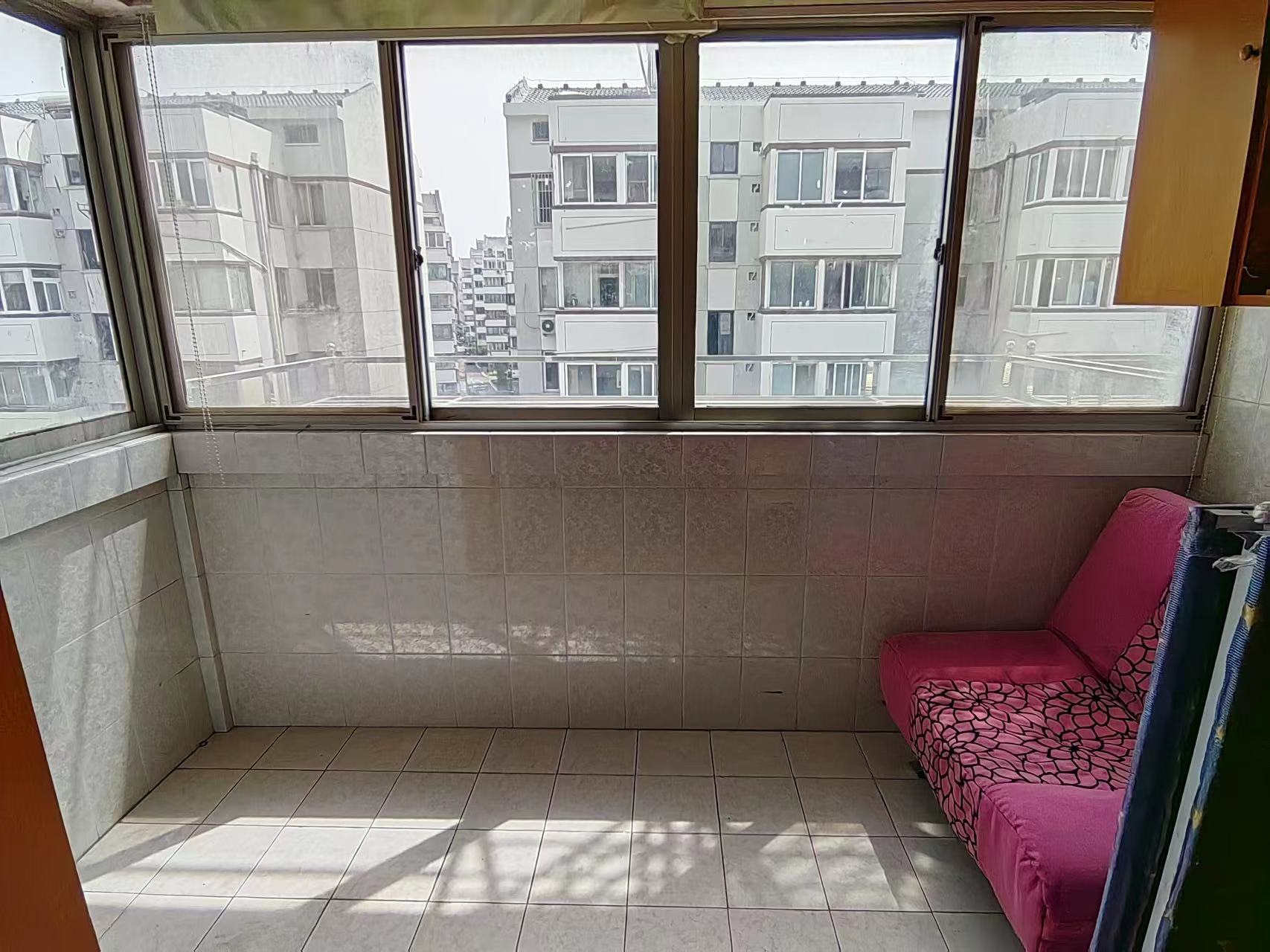 郭里园 1室1厅1卫 67.5m&sup2;
