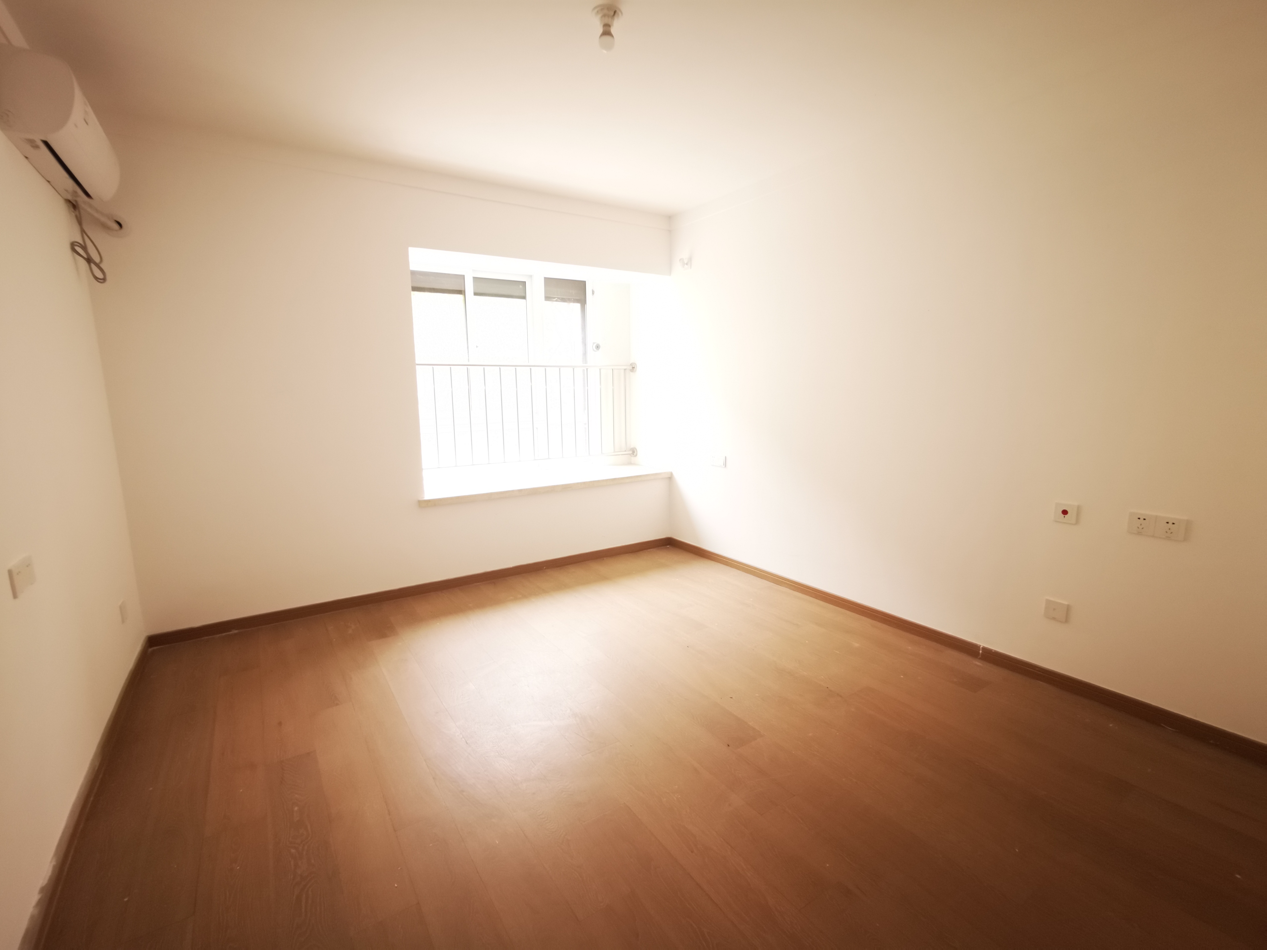 雨润星雨华府南区 3室2厅2卫 230.99m&sup2;