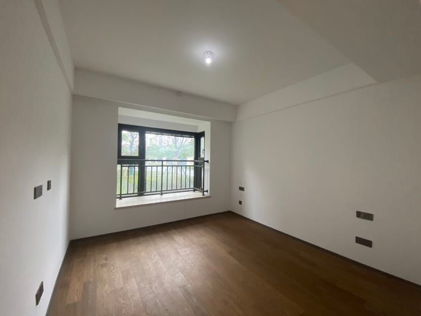 春风南岸东园 3室2厅2卫 121.9m&sup2;