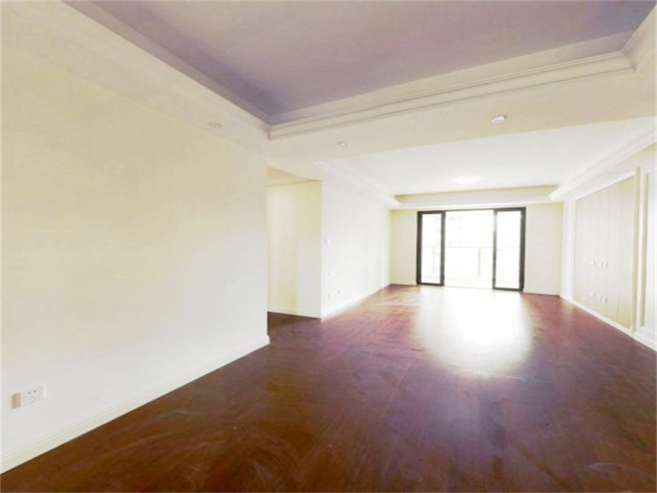 红星天铂 4室2厅2卫 128m²