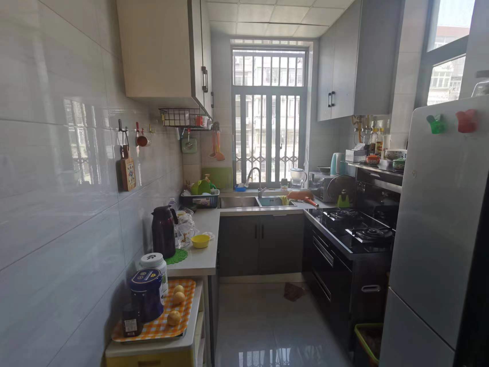 光明新村 3室1厅1卫 83.00m&sup2;