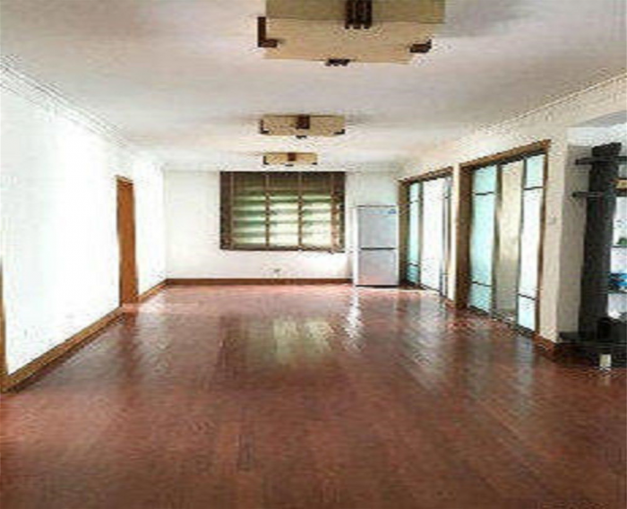 德民花苑 3室2厅2卫 130m²