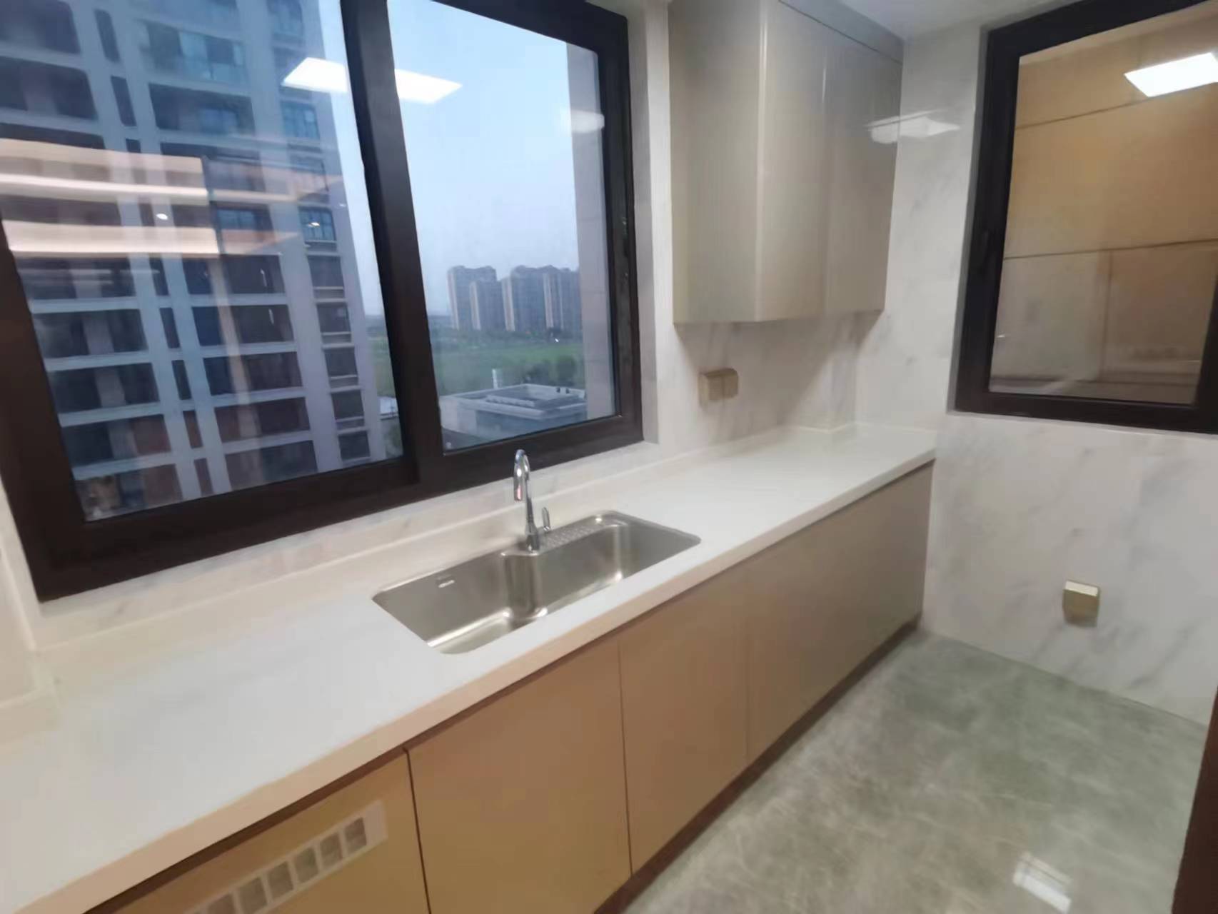 中海上东区 3室2厅2卫 125m&sup2;