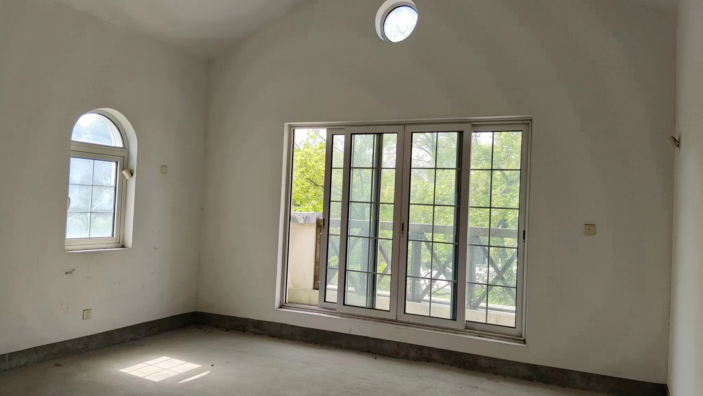优山美地花园南区 5室2厅4卫 283.00m&sup2;