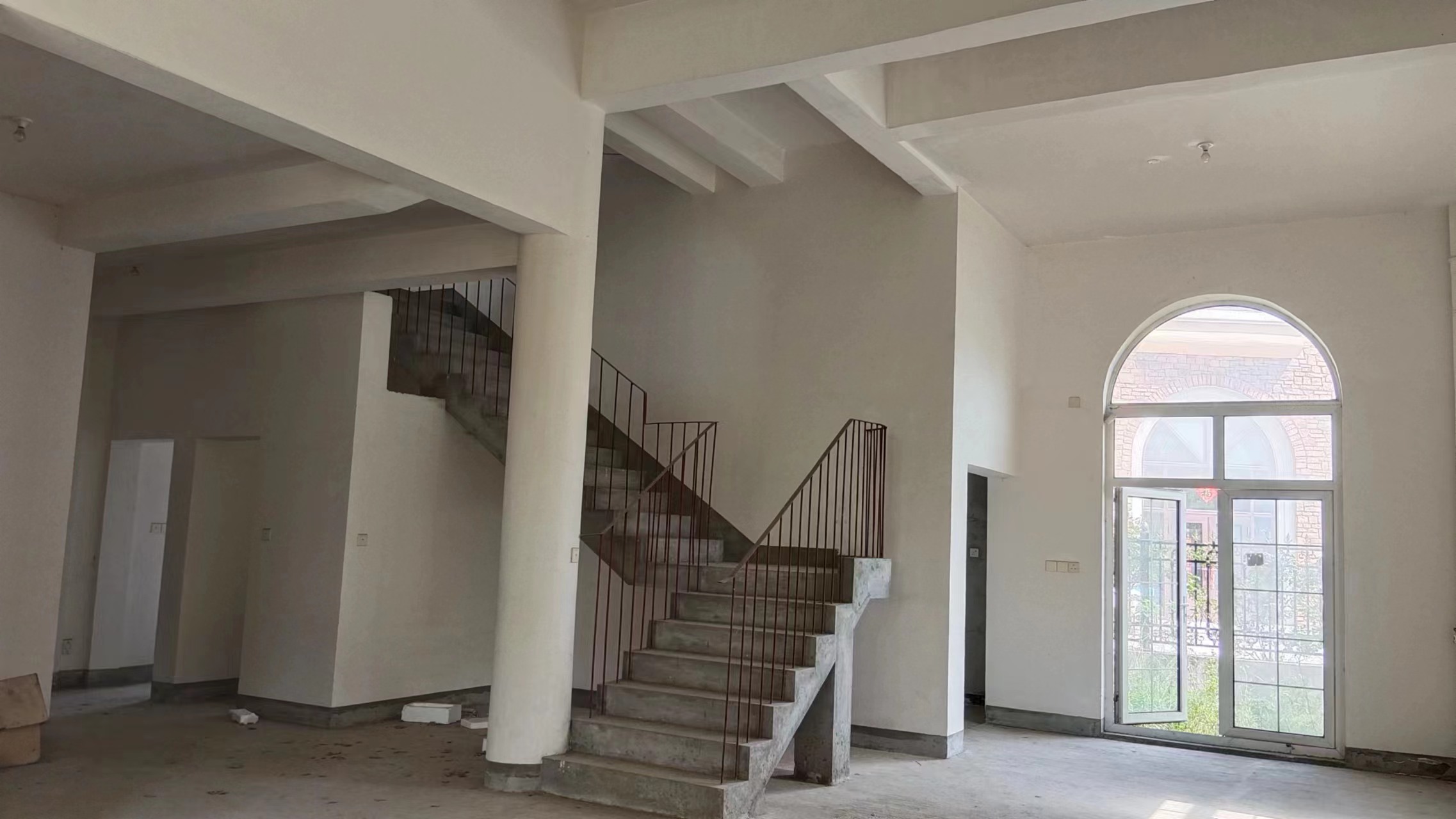 优山美地花园南区 5室2厅4卫 283.00m²