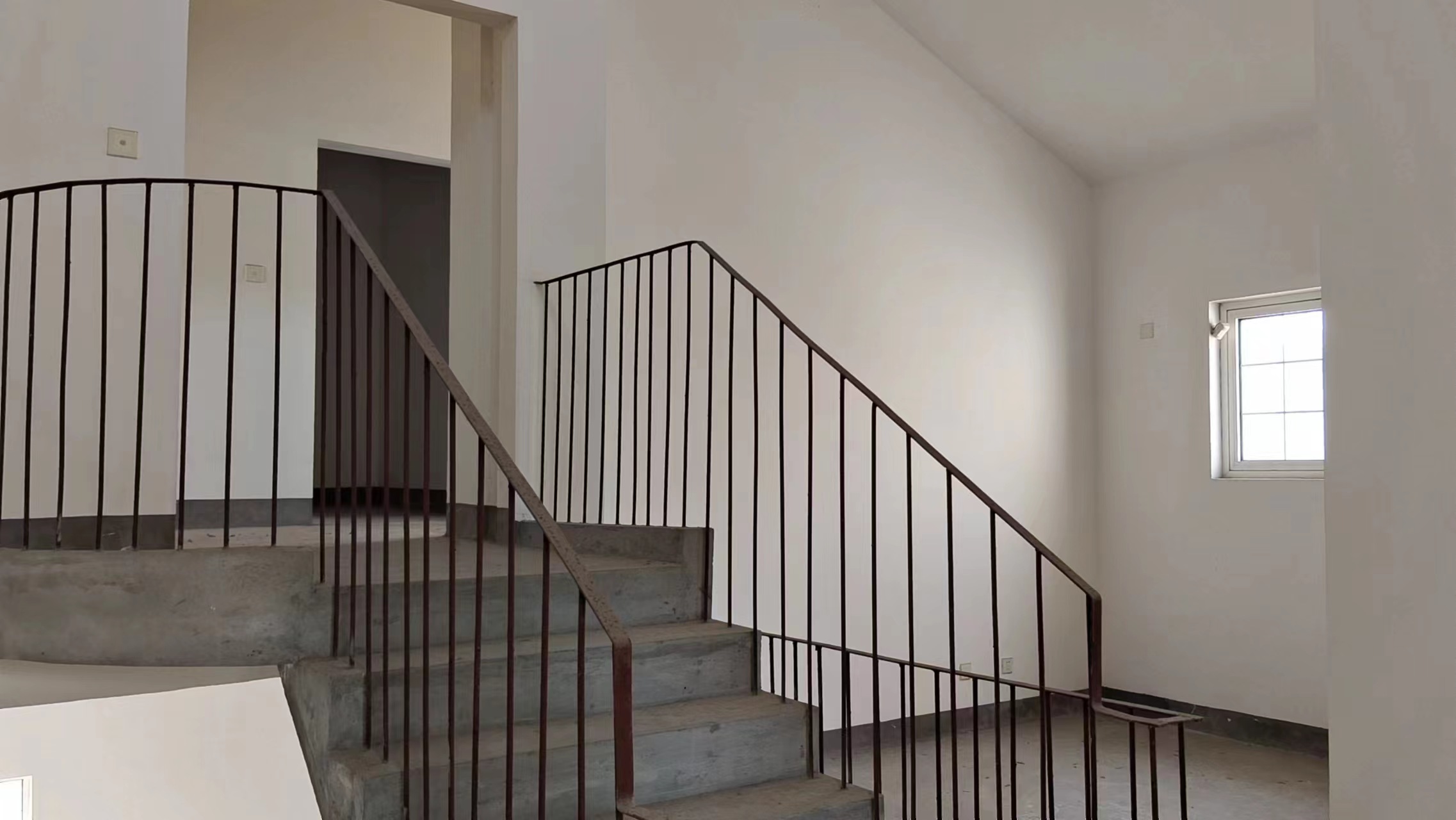 优山美地花园南区 5室2厅4卫 283.00m&sup2;