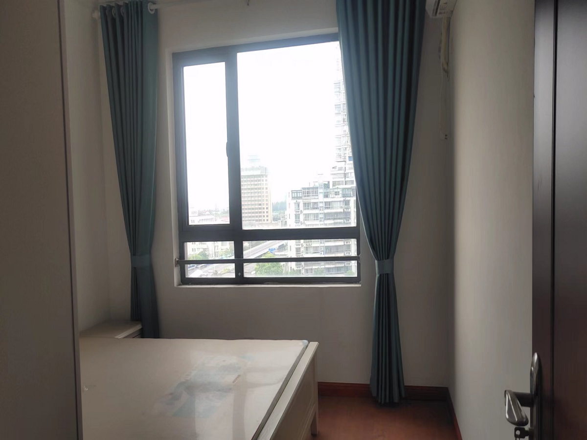 景华城 3室1厅卫 150m&sup2;