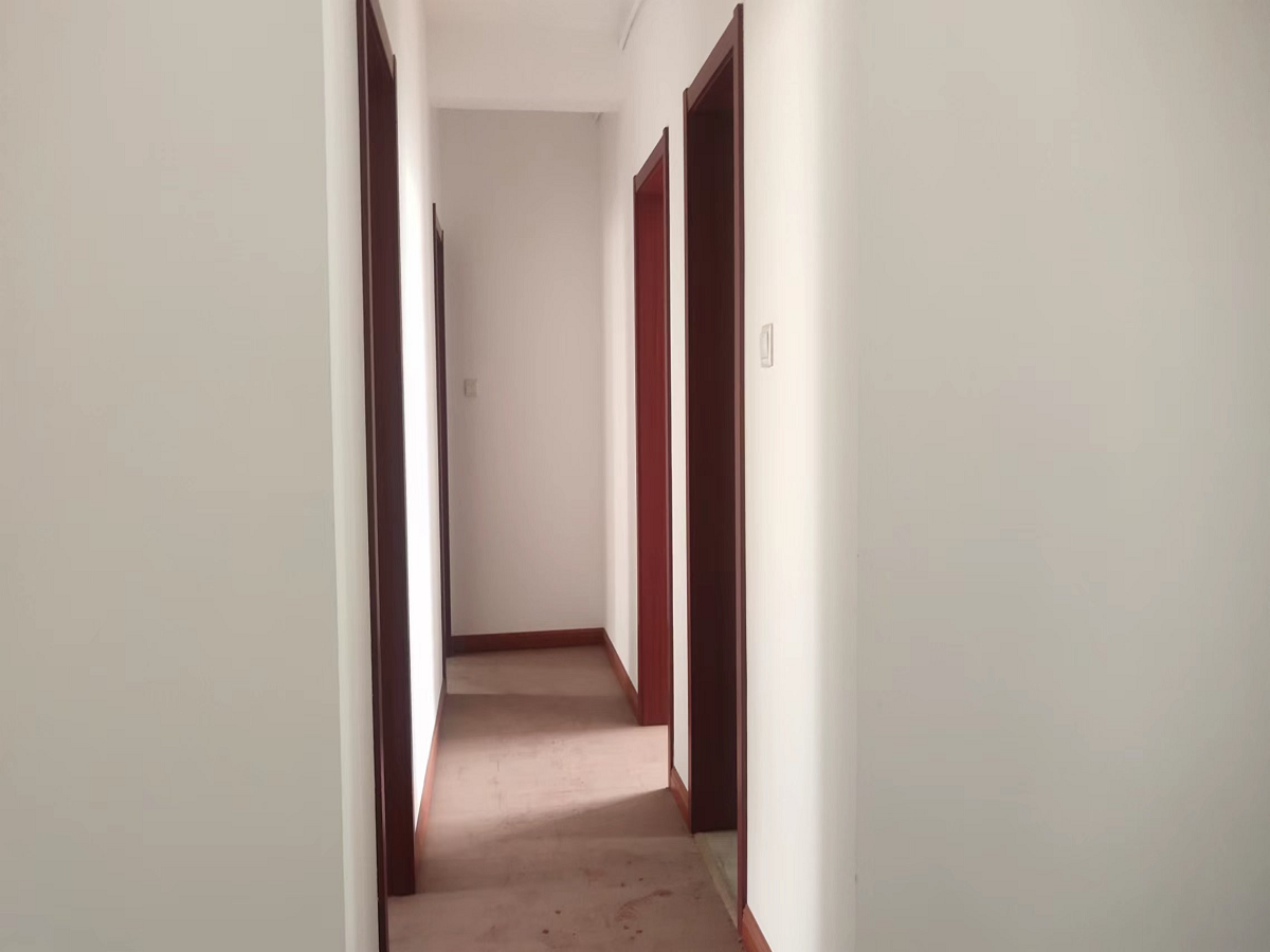 景华城 3室1厅卫 150m&sup2;