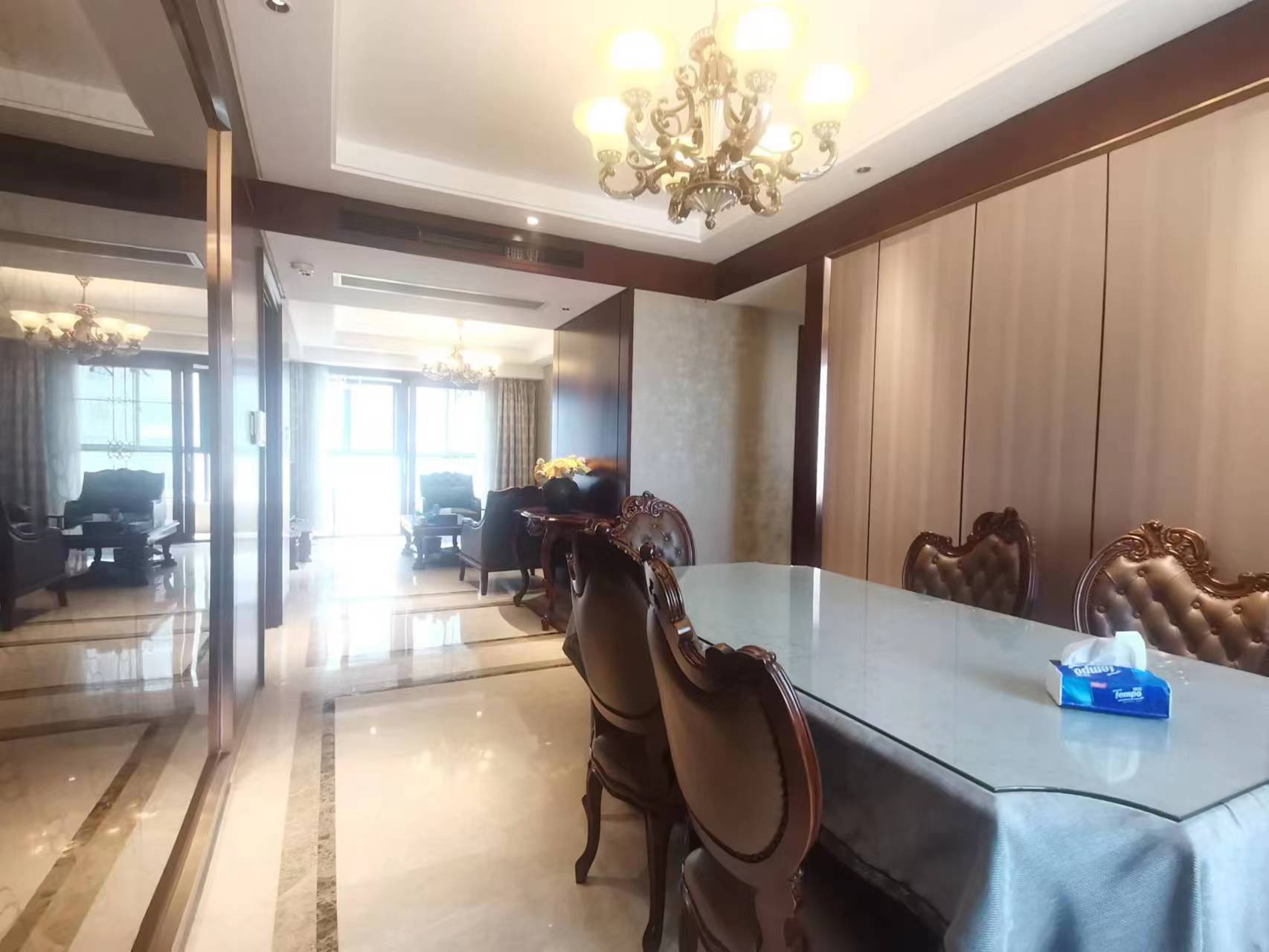 圆融广场公馆 3室2厅2卫 143m&sup2;