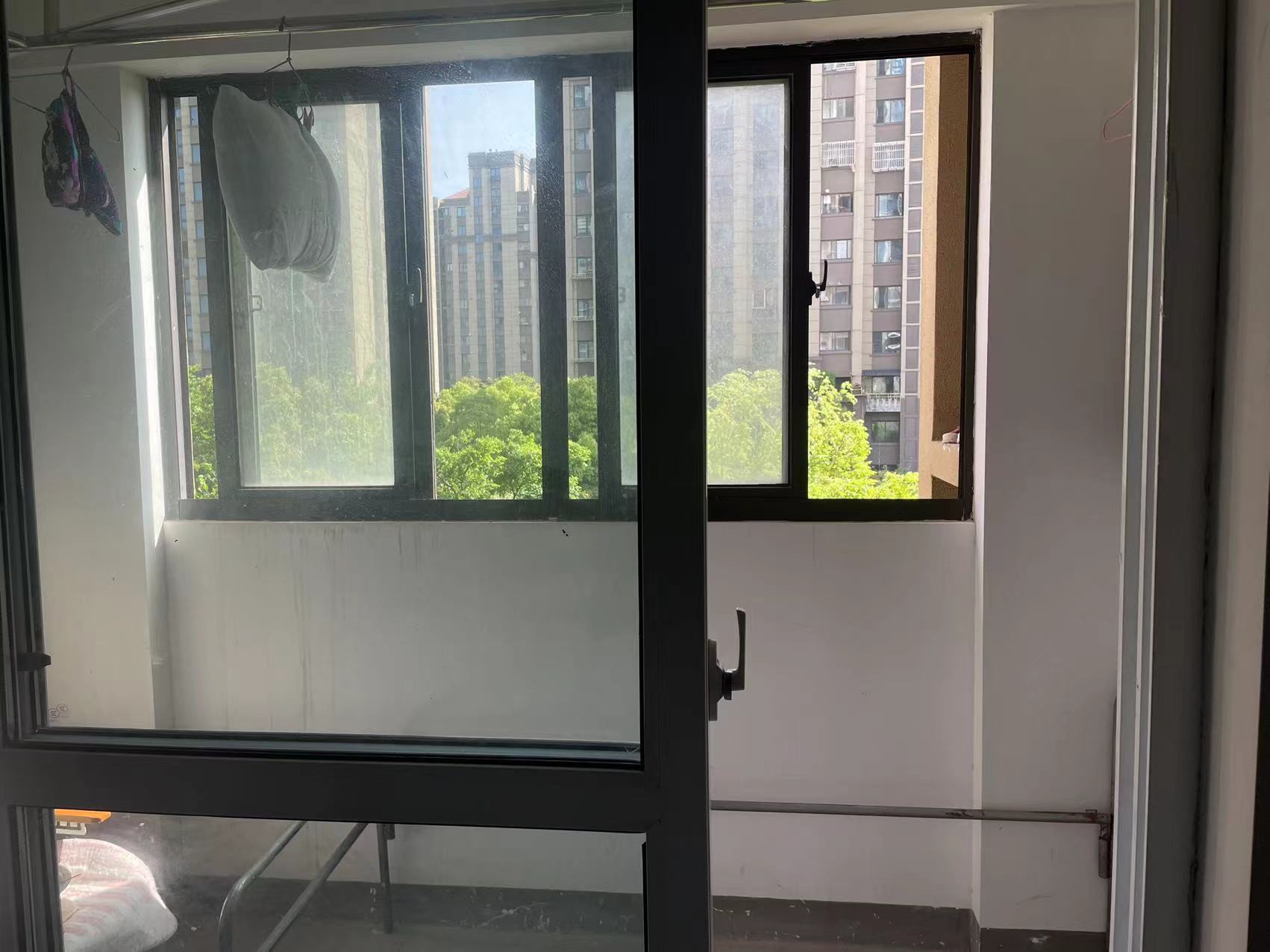 江景苑小区 3室2厅2卫 136m&sup2;