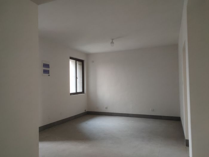 兴石花园 3室1厅1卫 105m&sup2;