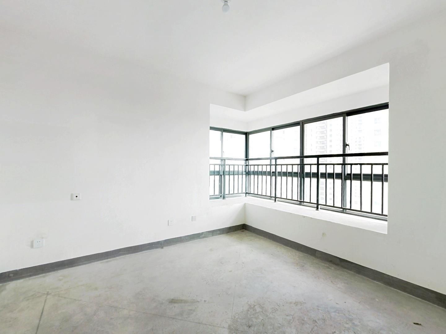 江景国际家园北区 3室1厅1卫 143m&sup2;