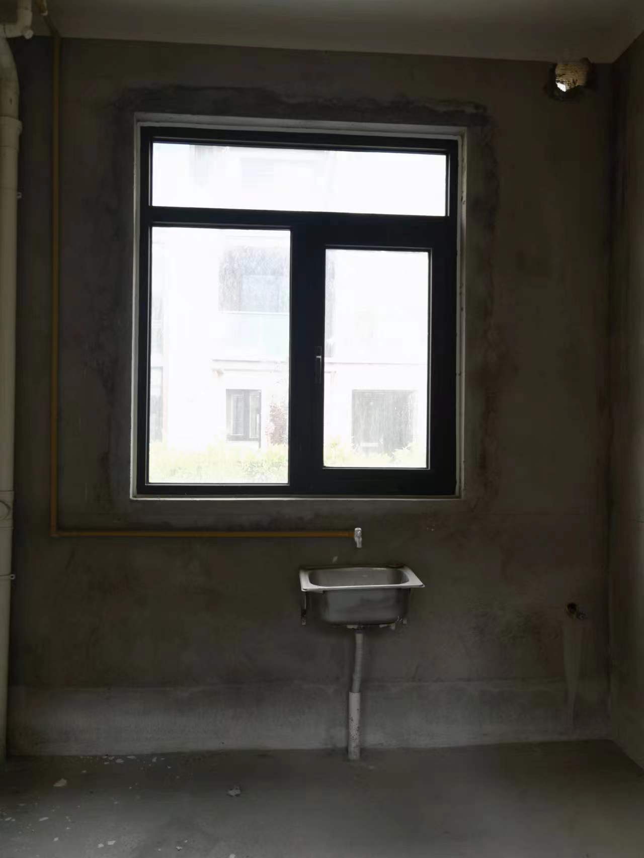 绿地新里城 4室2厅3卫 145.00m&sup2;