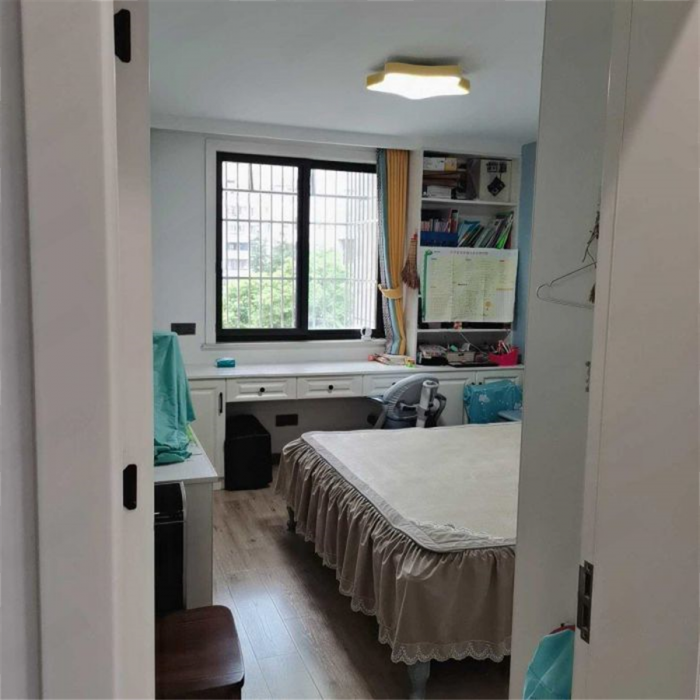 银花苑 2室2厅1卫 83m&sup2;