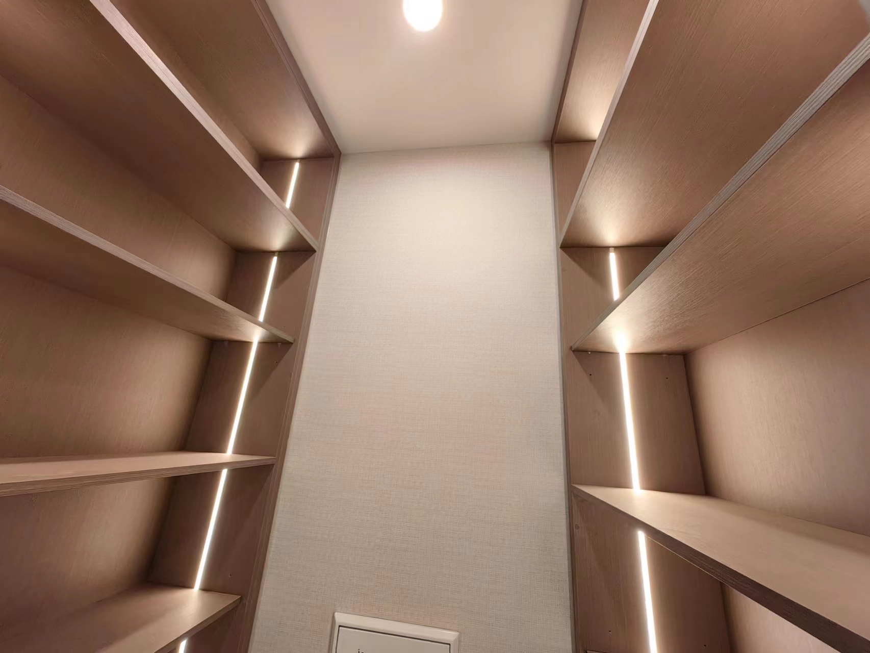 绿城&middot;晓风印月 5室2厅32卫 202.32m&sup2;