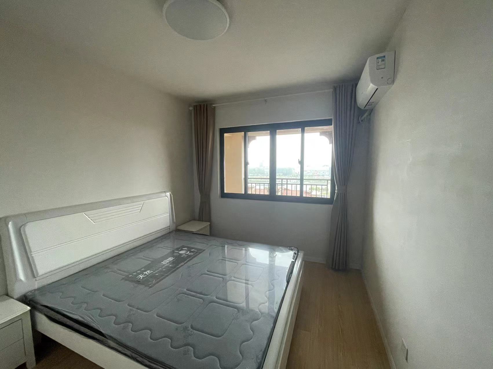 华强城四期 3室2厅2卫 140.00m&sup2;