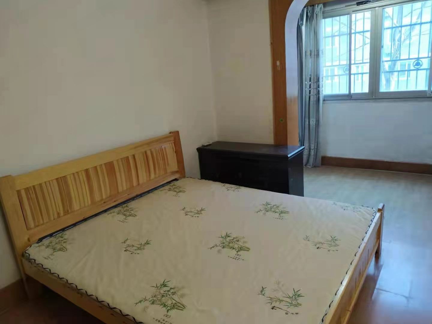 南川园新村 2室1厅1卫 75m&sup2;