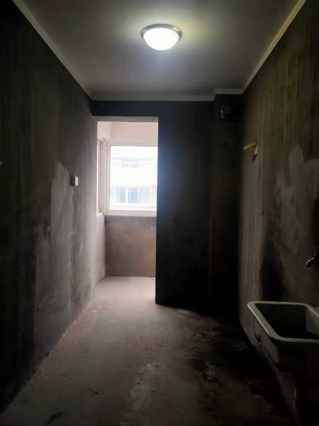 公园一村 3室2厅1卫 140m&sup2;