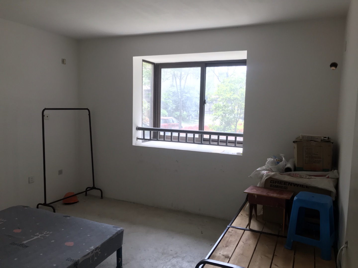 世家花园 3室2厅2卫 128m&sup2;