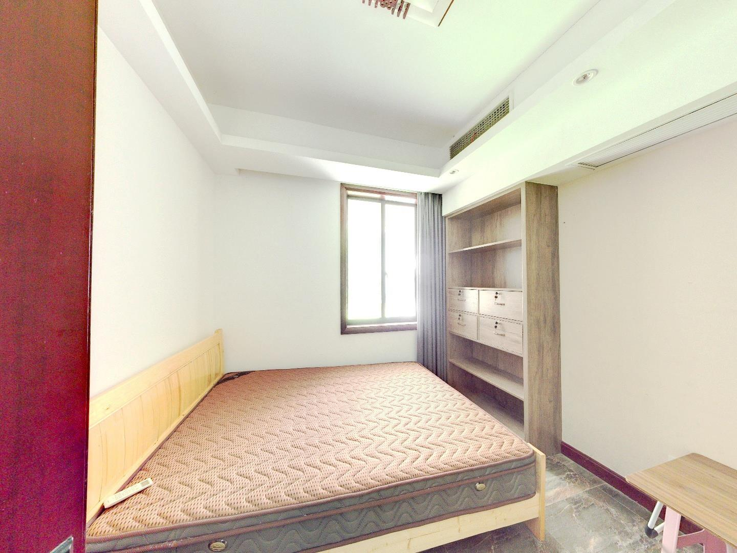 中南世纪城北区 4室2厅1卫 157m&sup2;
