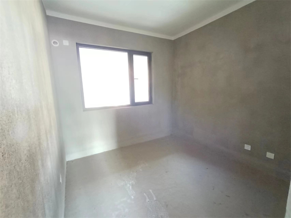 华强城 3室2厅1卫 105m&sup2;