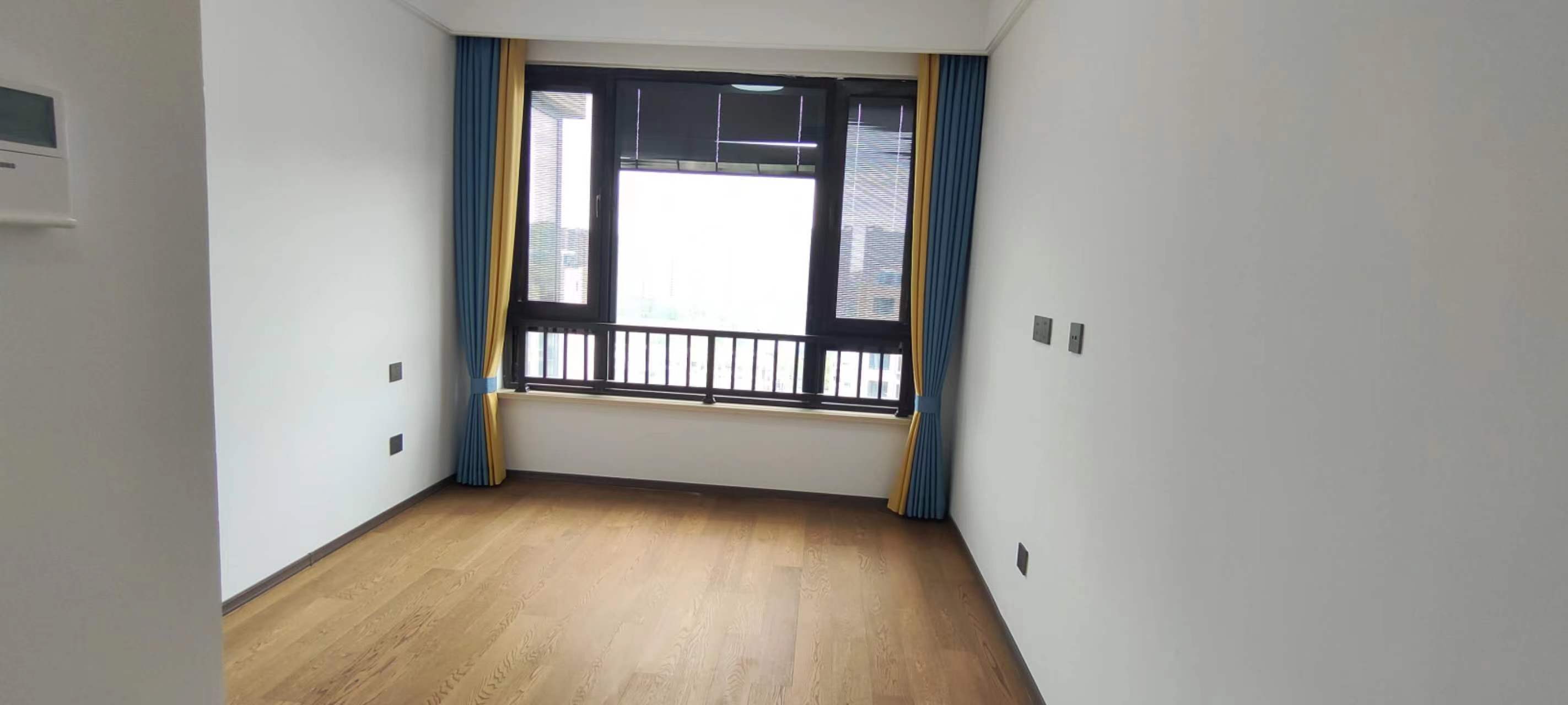 春风南岸西园 4室2厅2卫 140m&sup2;