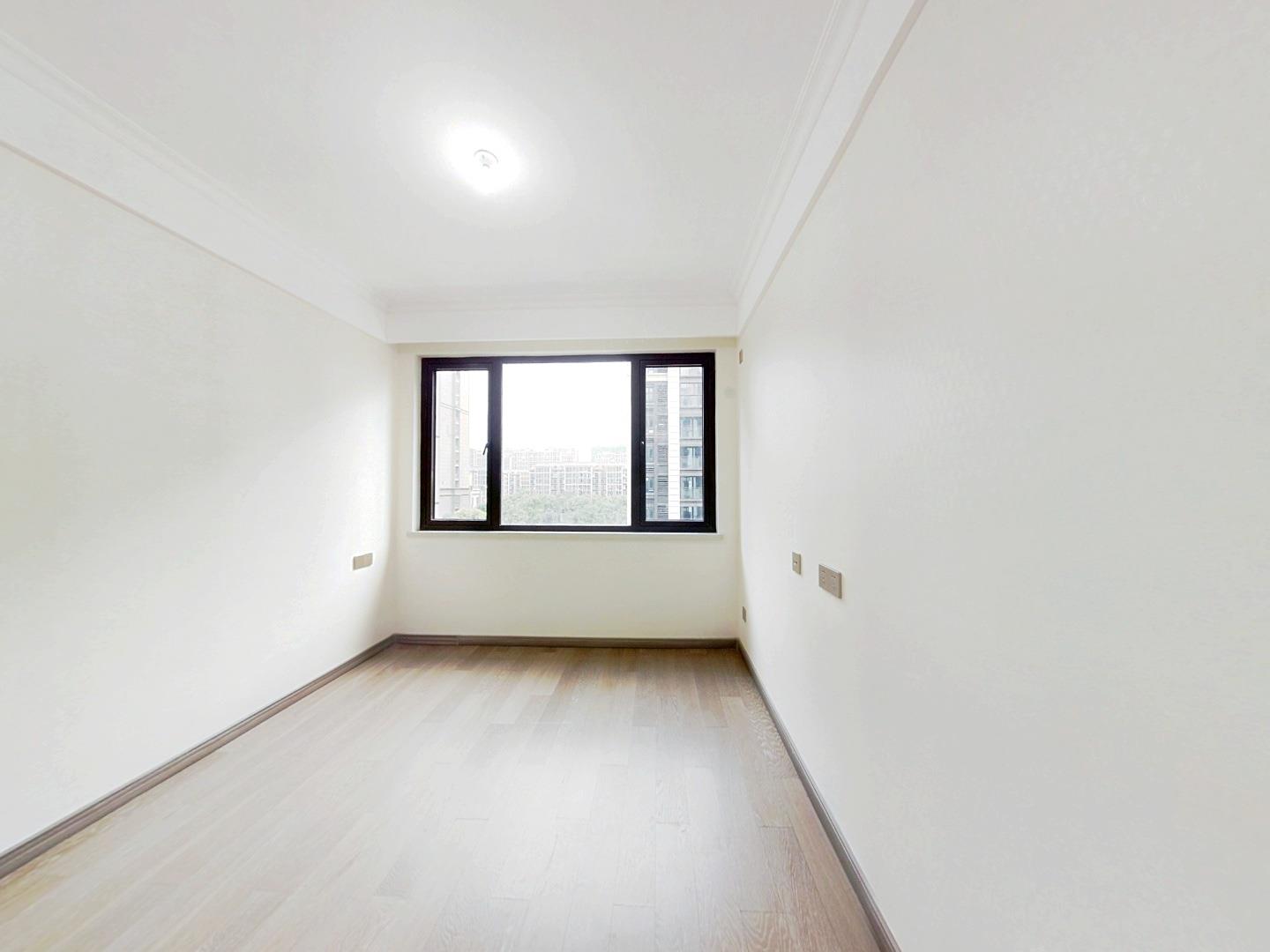 中创大都会 3室2厅2卫 122m&sup2;