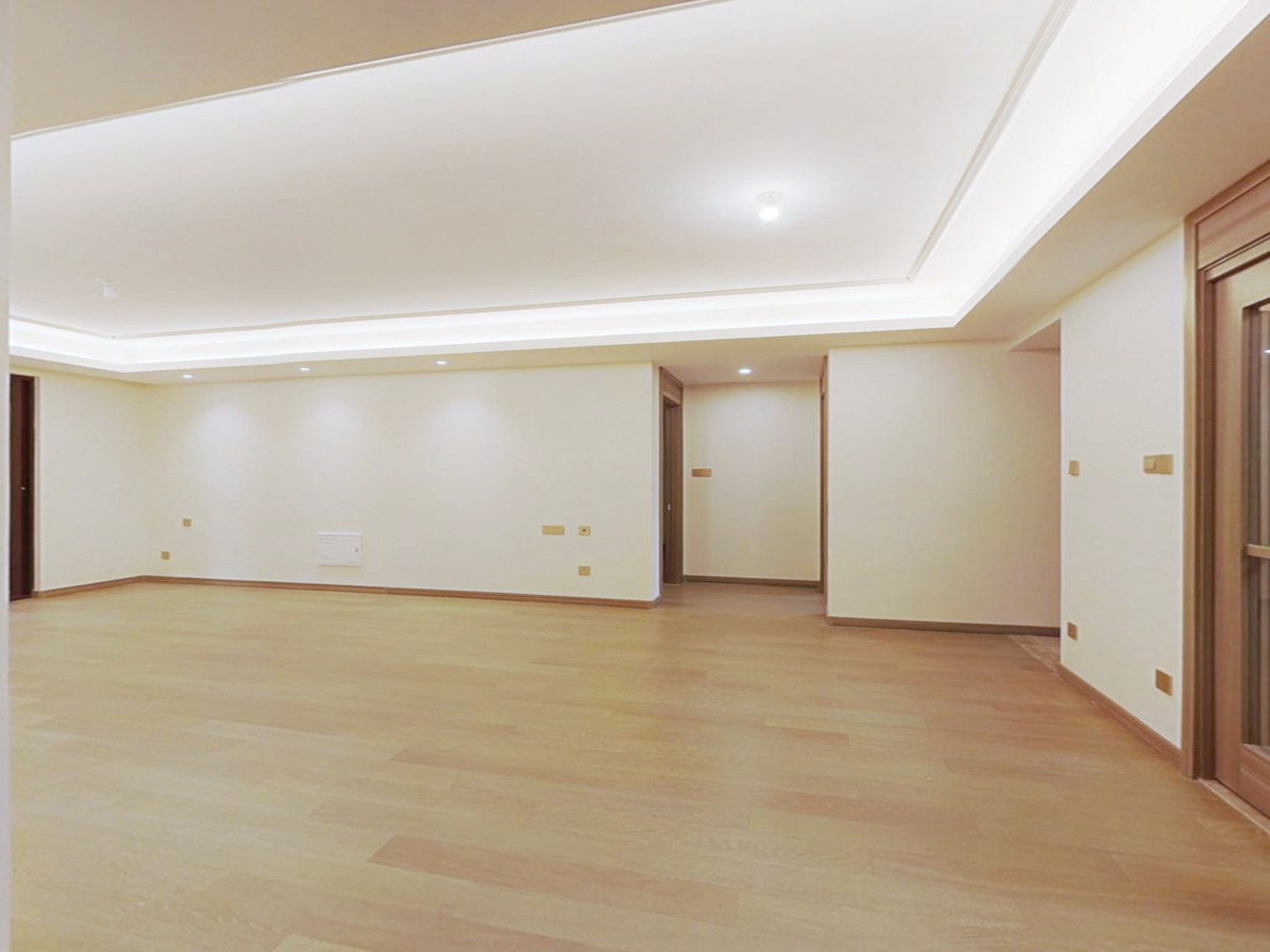 中创大都会 3室2厅2卫 122m&sup2;