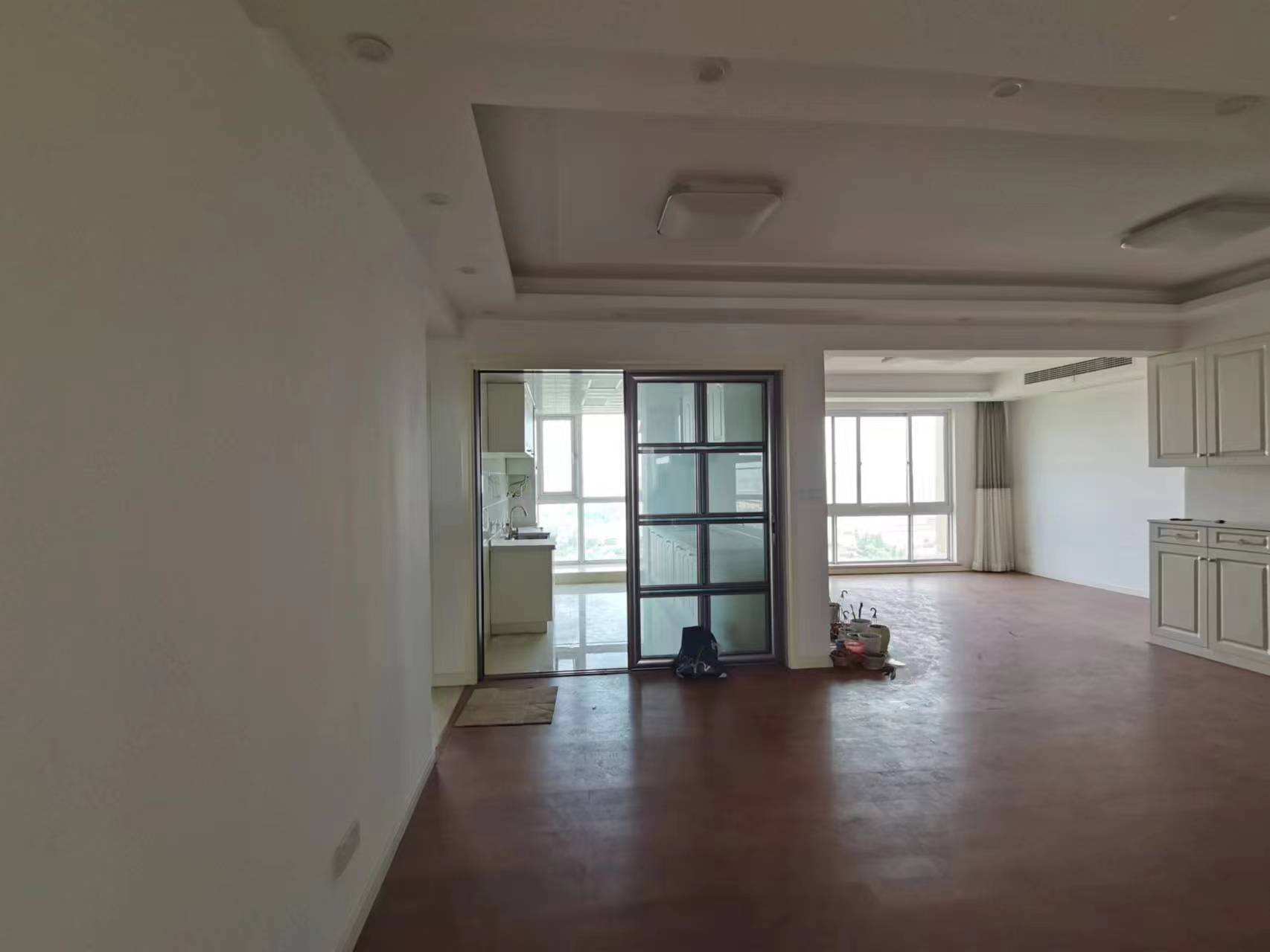 锦峰大厦 3室2厅2卫 165m&sup2;