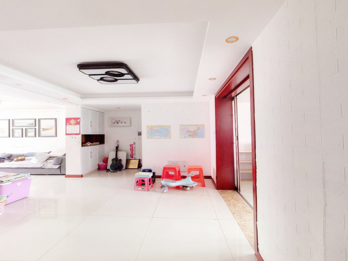 世纪新城 3室2厅2卫 149.00m&sup2;