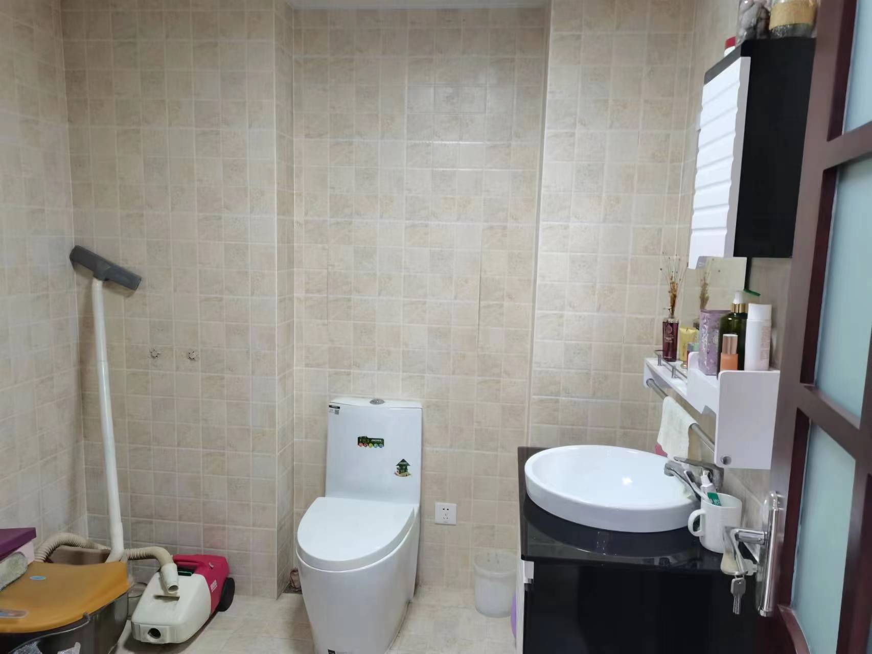 汇富花苑 3室2厅2卫 157.00m&sup2;