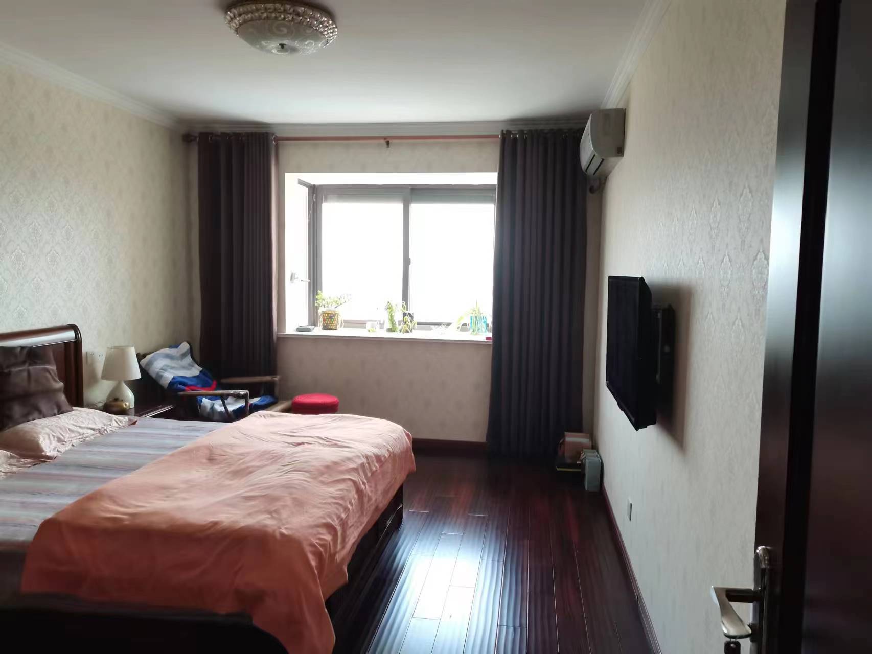 汇富花苑 3室2厅2卫 157.00m&sup2;