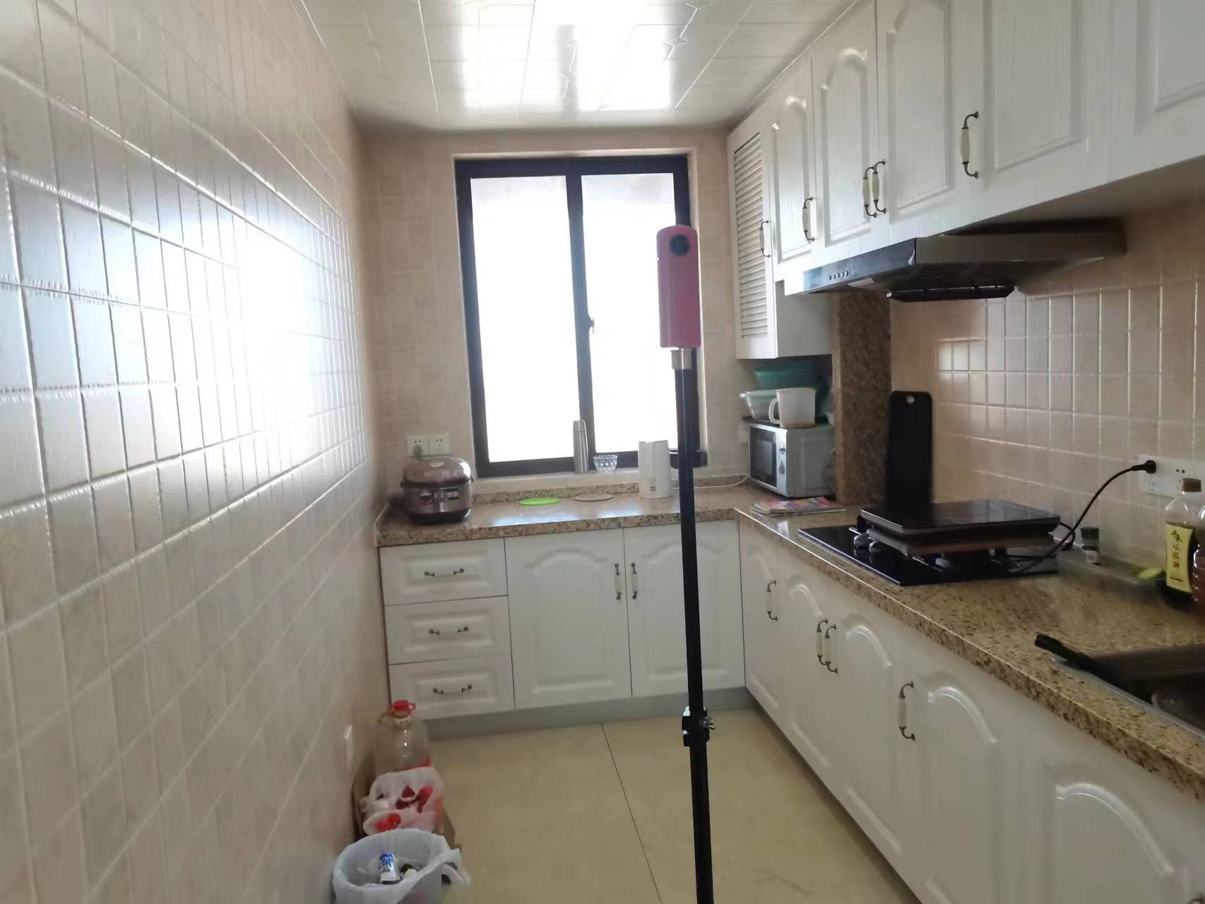 汇富花苑 3室2厅2卫 157.00m&sup2;